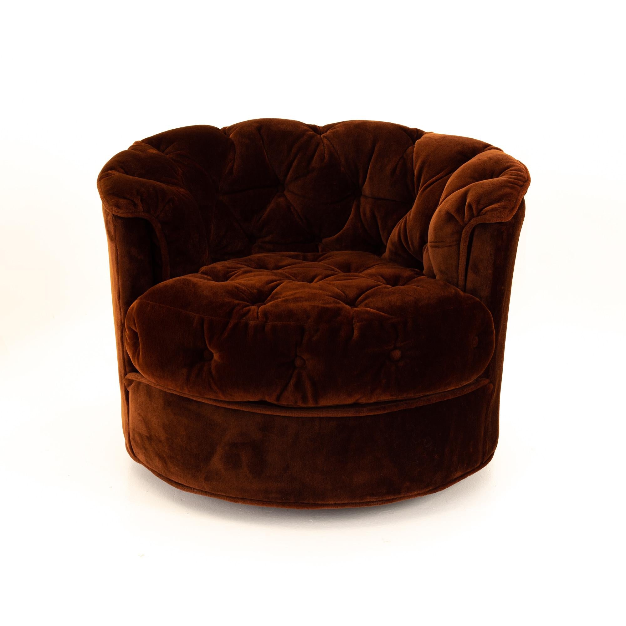 Milo Baughman Style Midcentury Burgundy Tufted Barrel Swivel Lounge Chairs, Pair In Good Condition In Countryside, IL