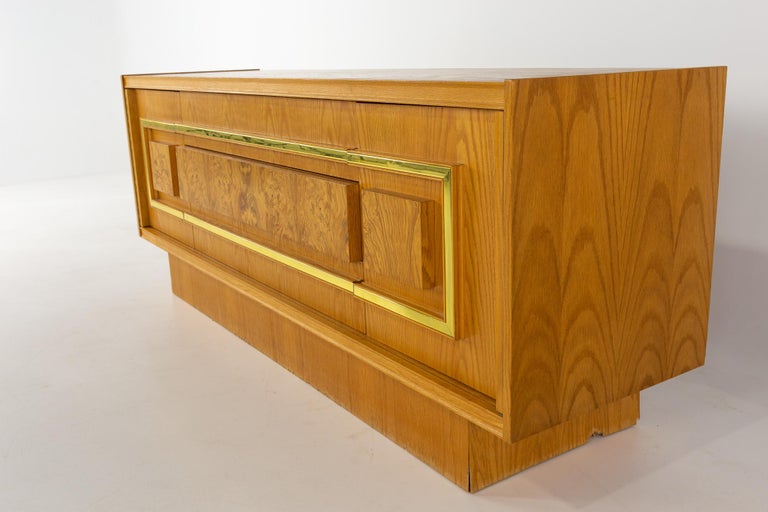 Milo Baughman Style Mid Century Burlwood and Brass Credenza In Good Condition For Sale In Countryside, IL