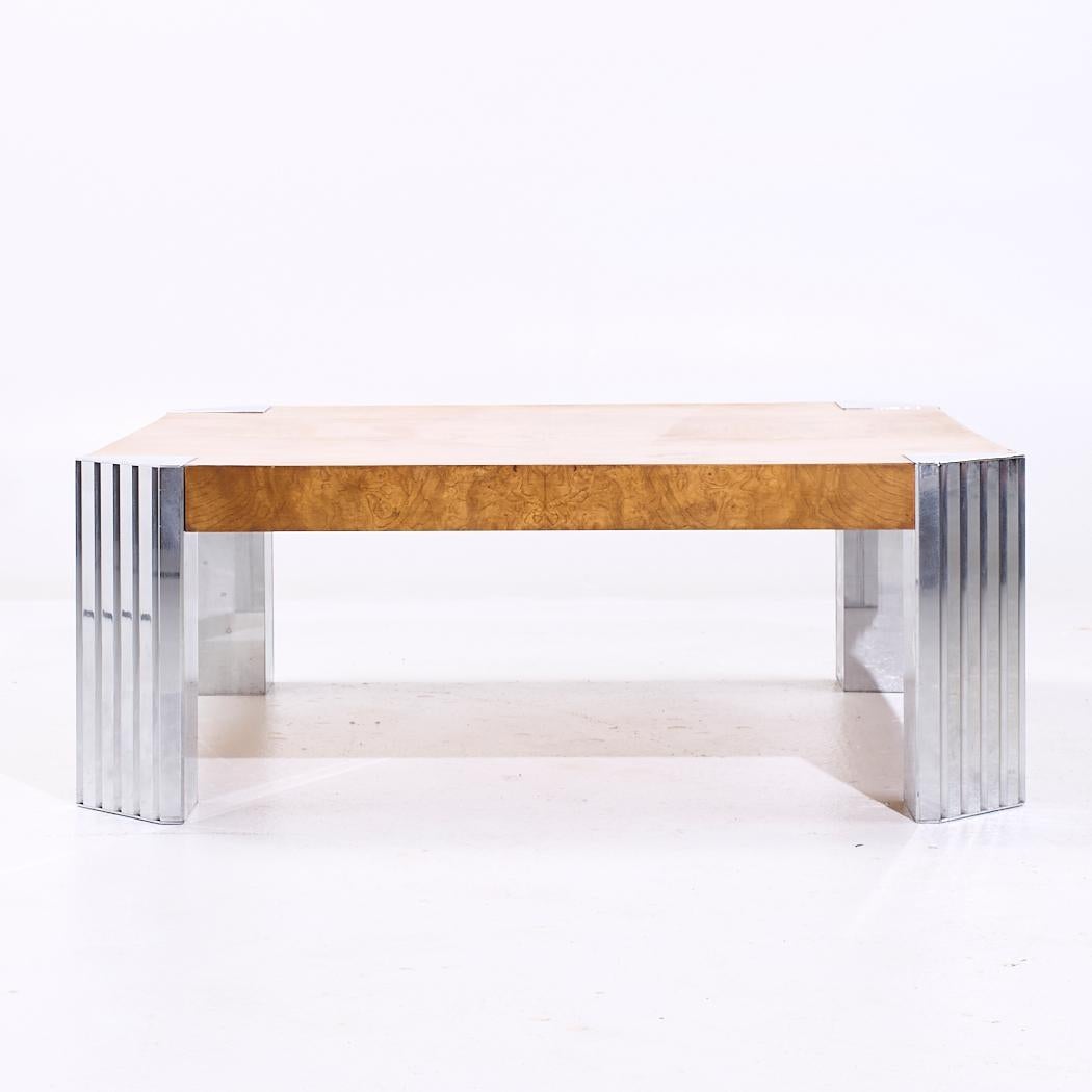 Mesa baja de madera de burl y cromo estilo Milo Baughman de mediados de siglo en venta 1