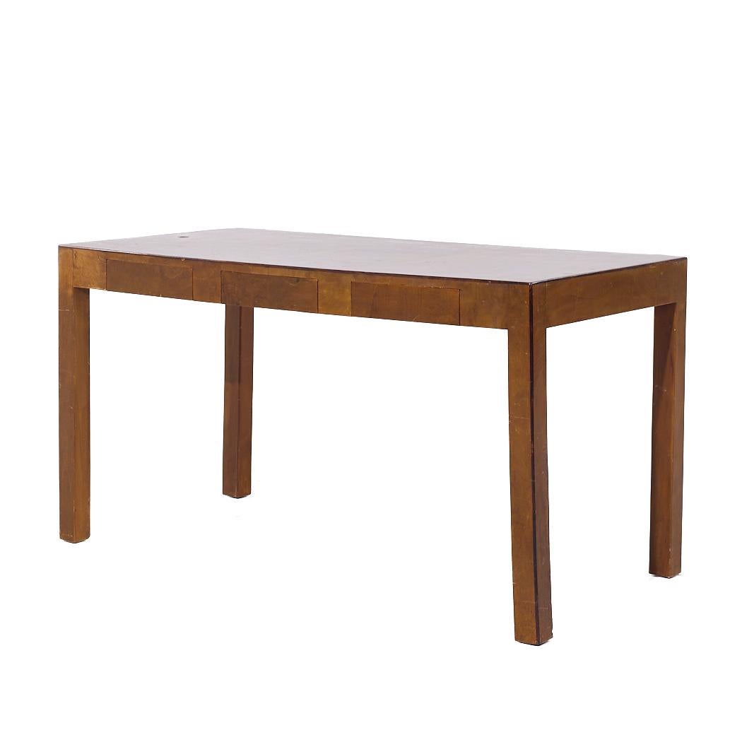 Mid-Century moderno Scrivania Parsons in stile Milo Baughman, metà secolo, in legno di betulla in vendita