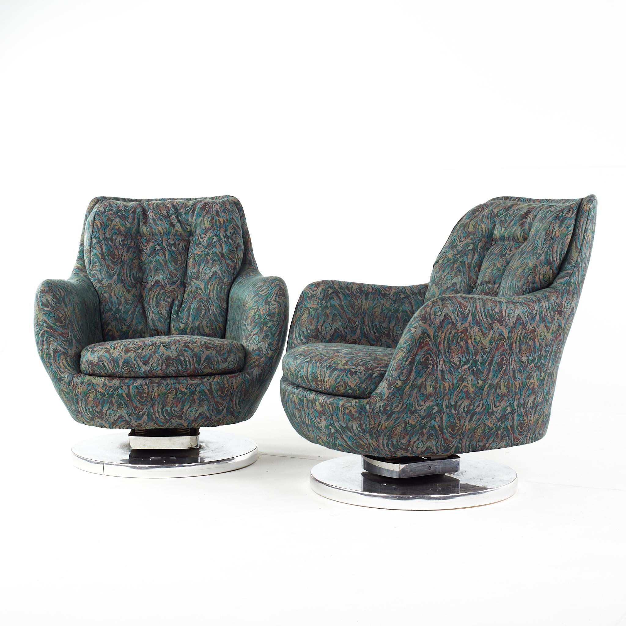Mid-Century Modern Milo Baughman Style Mid Century Chrome Base Swivel Tilt Chairs, Pair For Sale