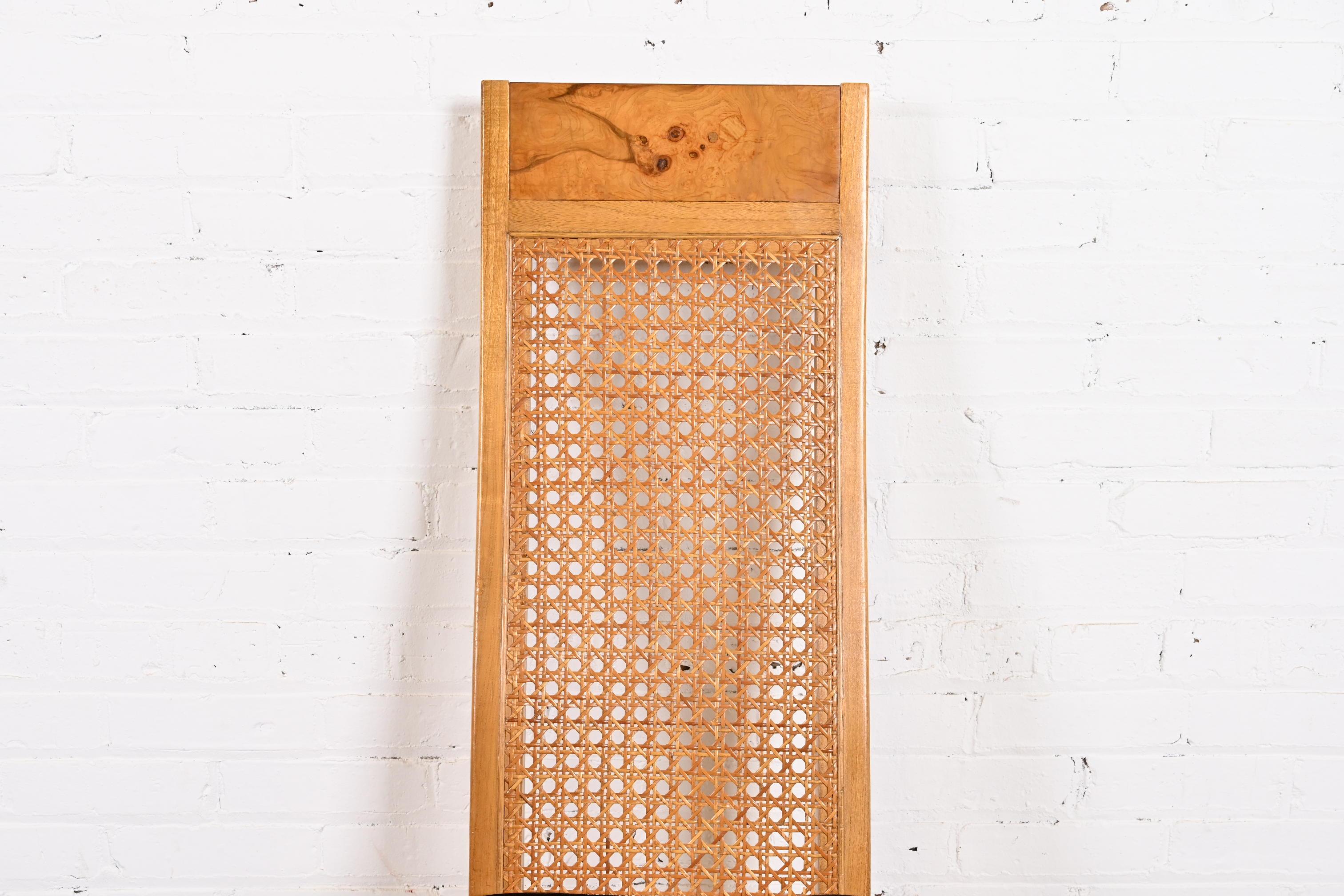 Chaises de salle à manger en bois de ronce et cannage de style Milo Baughman Modernity par Lane en vente 3