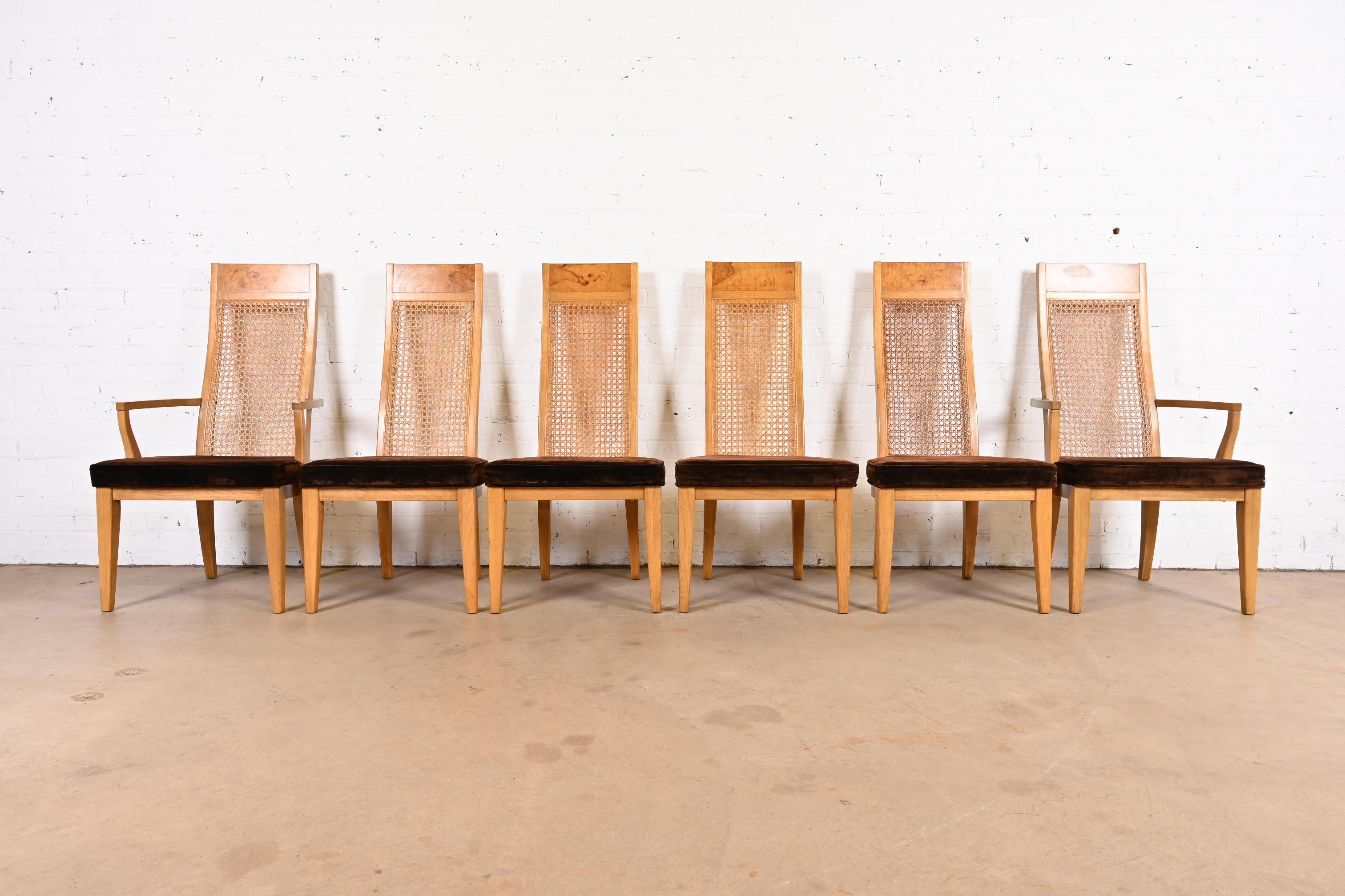 Mid-Century Modern Chaises de salle à manger en bois de ronce et cannage de style Milo Baughman Modernity par Lane en vente