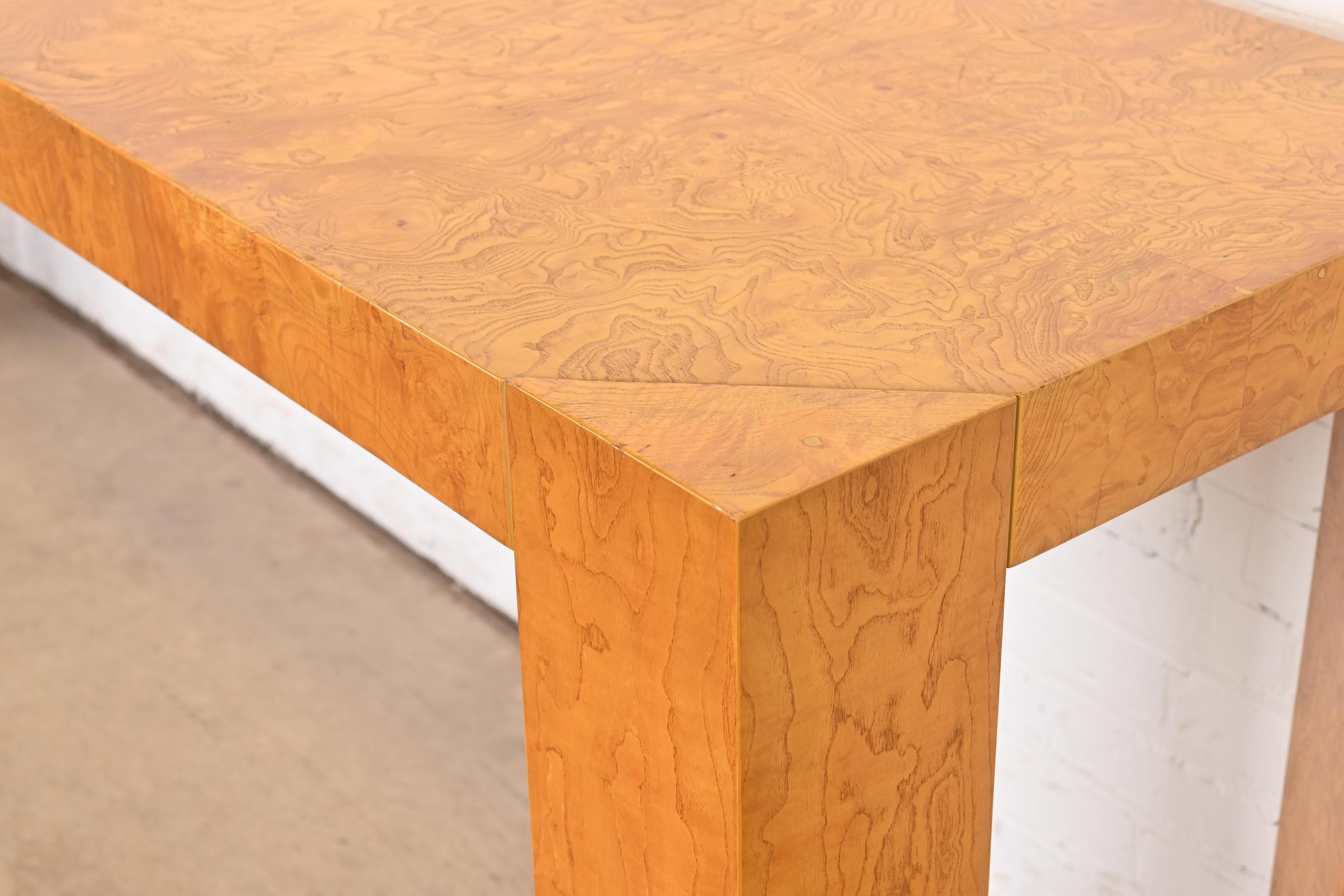 Table console en bois de ronce de style Milo Baughman, Modernité du milieu du siècle, Circa 1970 en vente 3