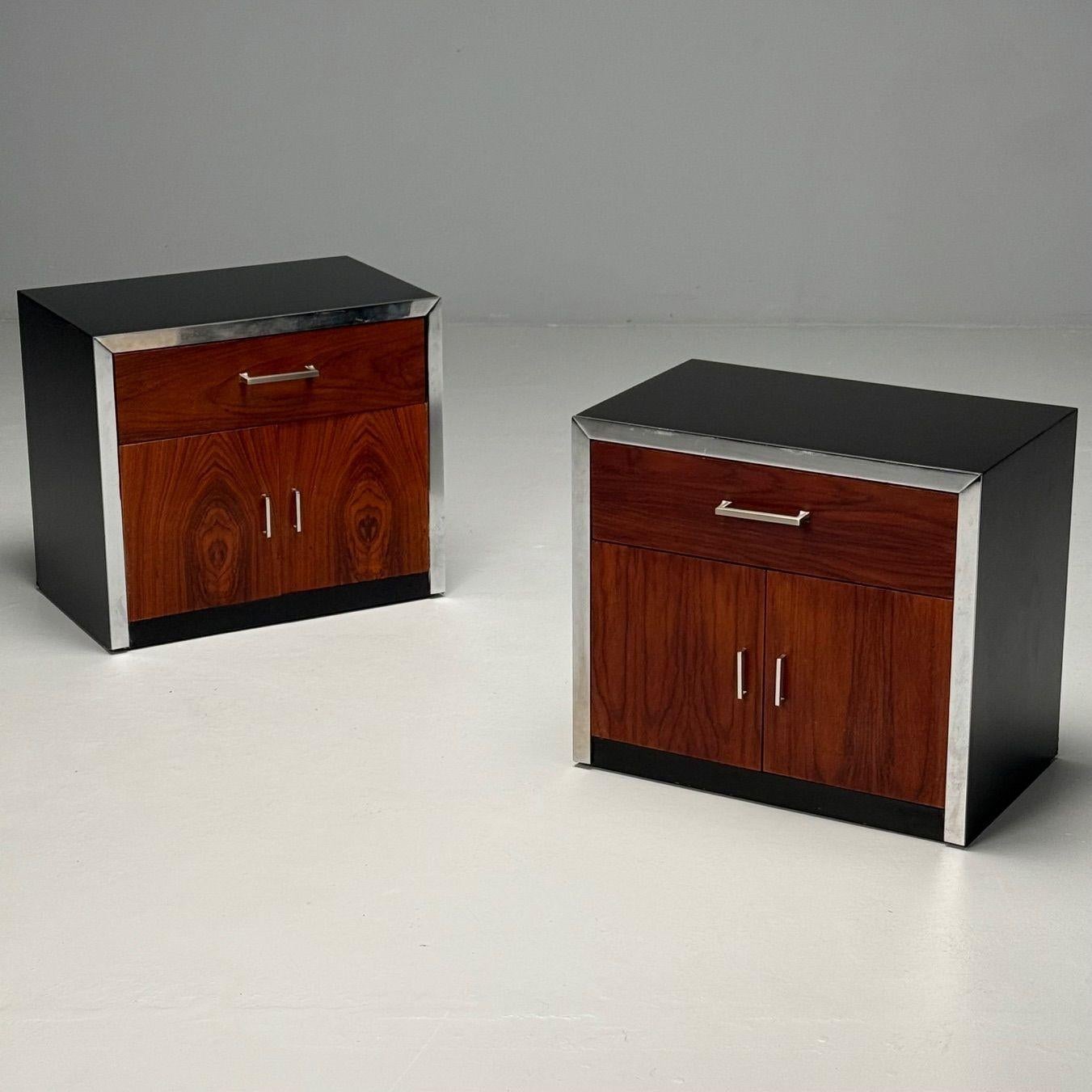 Mid-Century Modern Tables de nuit de style Milo Baughman, mi-siècle moderne, bois de rose, chrome, années 1970 en vente