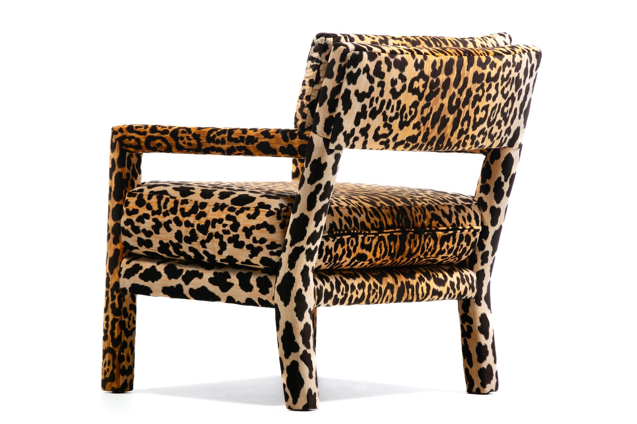 Milo Baughman Style Mid Century Modern Parsons Chair in Leopard Velvet c. 1970 In Good Condition In Saint Louis, MO