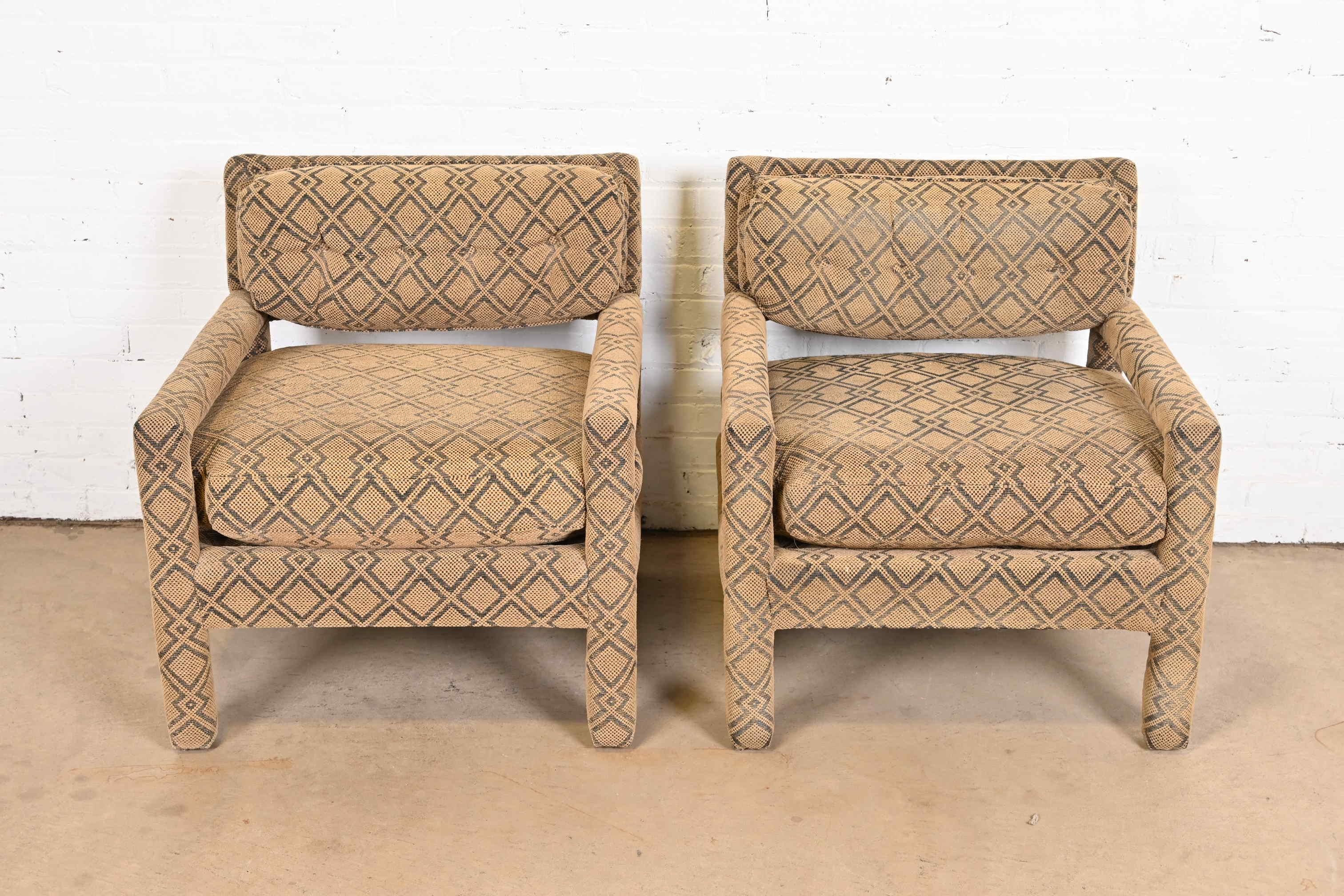 Milo Baughman Style Mid-Century Modern Upholstered Parsons Club Chairs, Pair In Good Condition In South Bend, IN