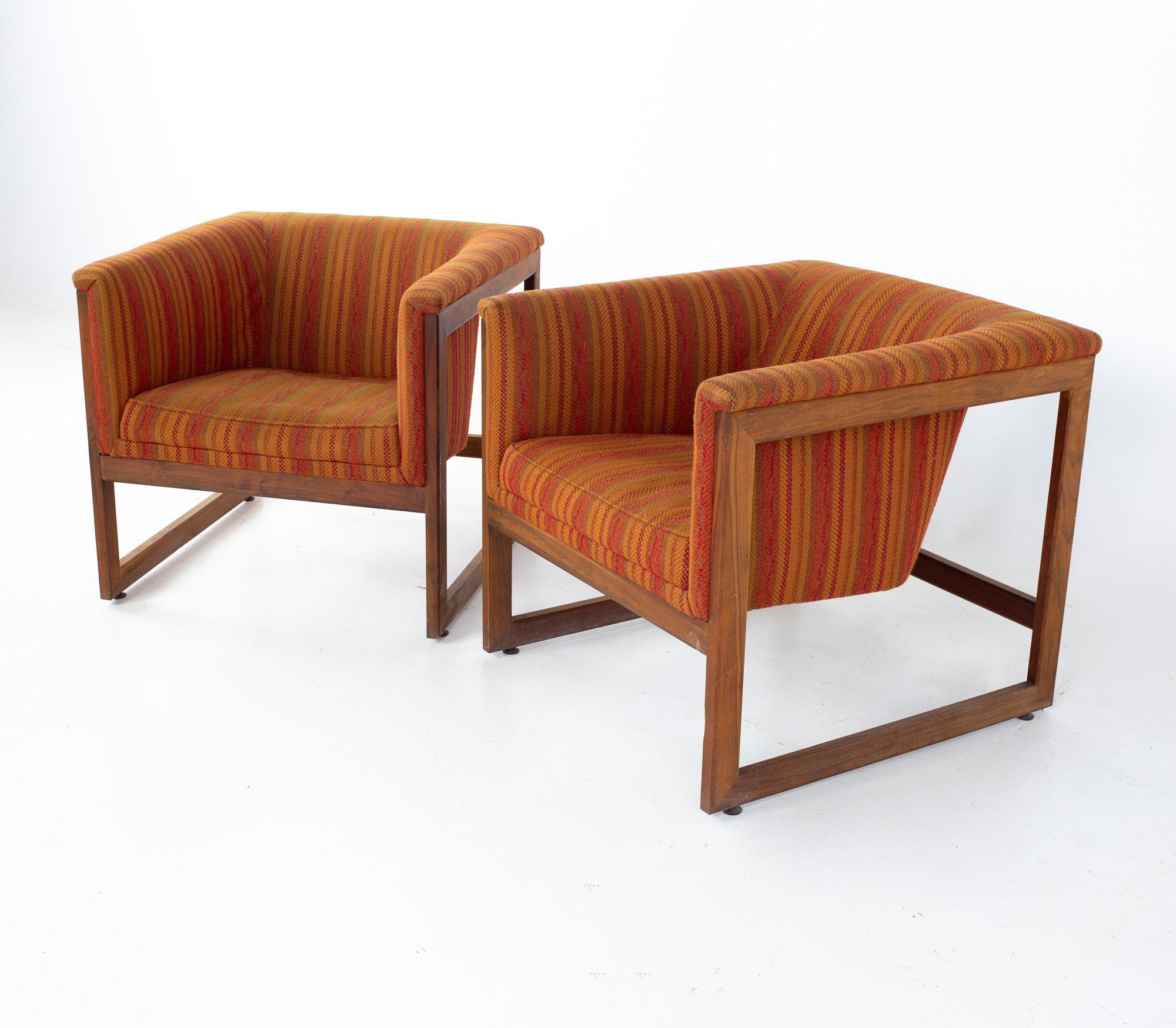 Milo Baughman style mid century monarch floating club cube lounge chairs - a pair
Each chair measures: 27 wide x 28 deep x 25.5 high, with a seat height of 17 inches and an arm height of 25.5 inches

All pieces of furniture can be had in what we
