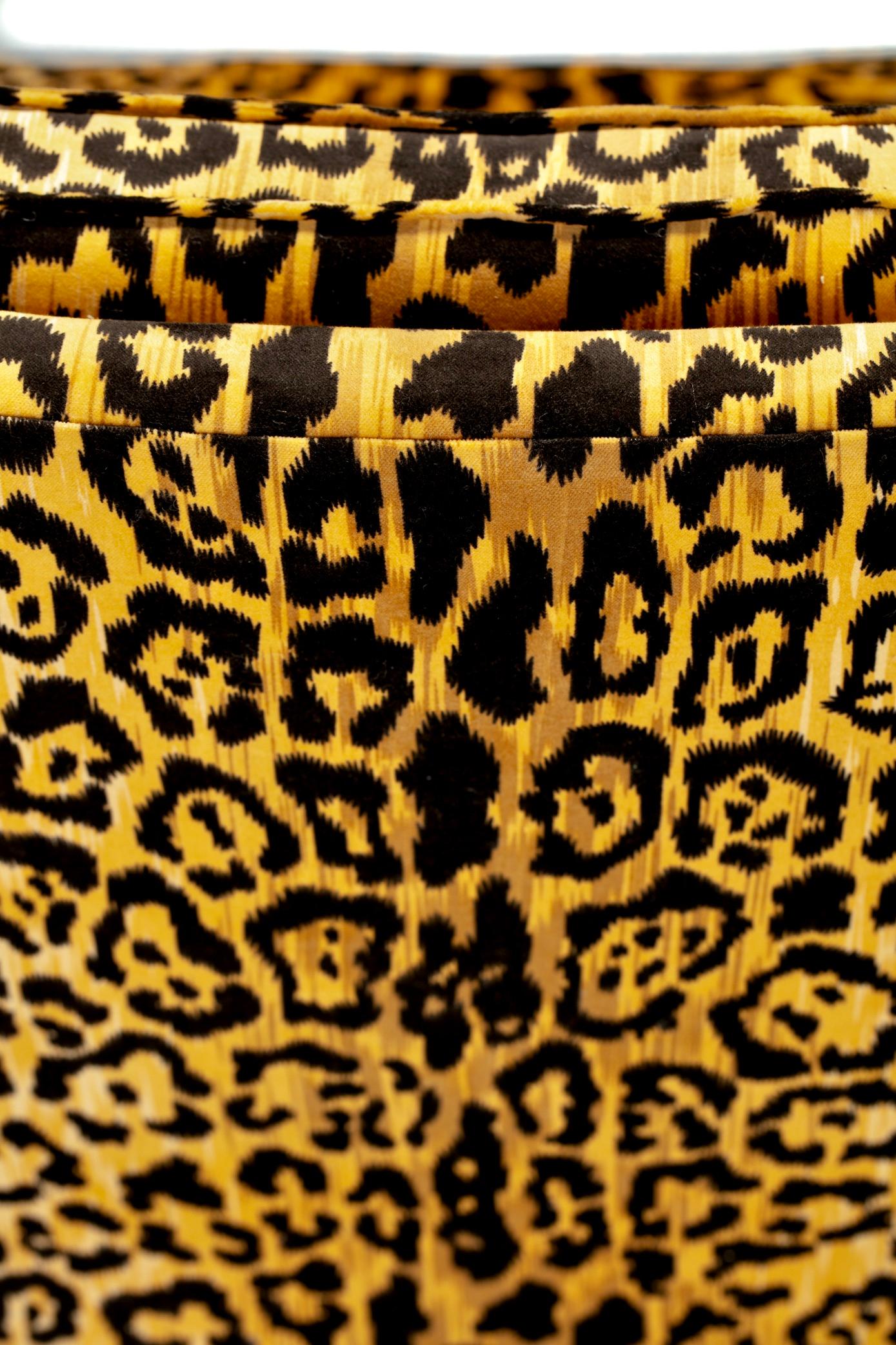  Chaise Parsons mi-siècle de style Milo Baughman en velours léopard, vers 1970 en vente 10