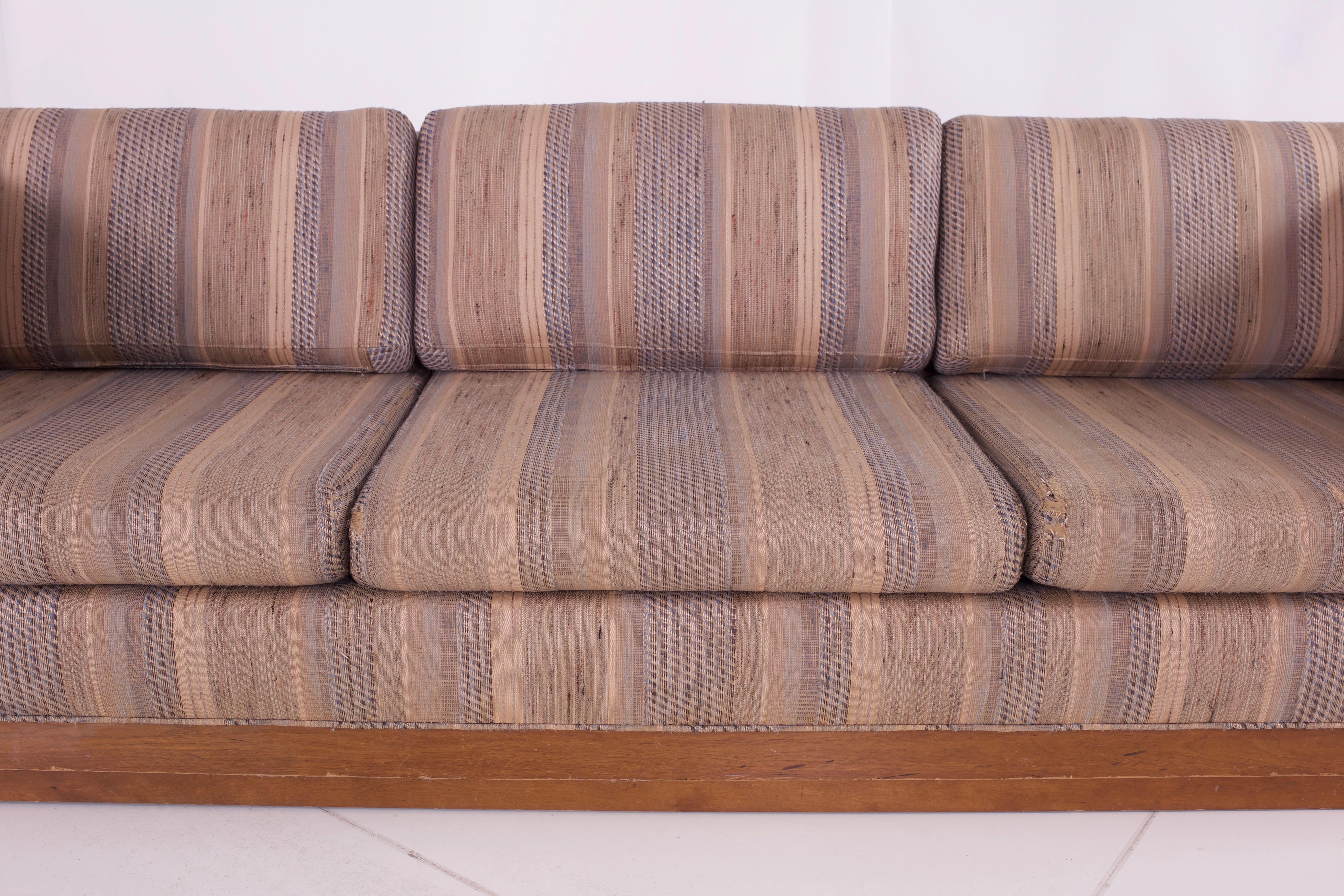 Milo Baughman Style Mid Century Walnut Floating Case Sofa In Excellent Condition In Countryside, IL
