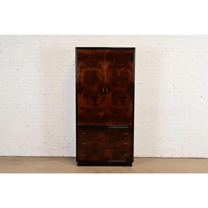 Americano Comò moderno in stile Milo Baughman o cassapanca per gentiluomini di Henredon in vendita