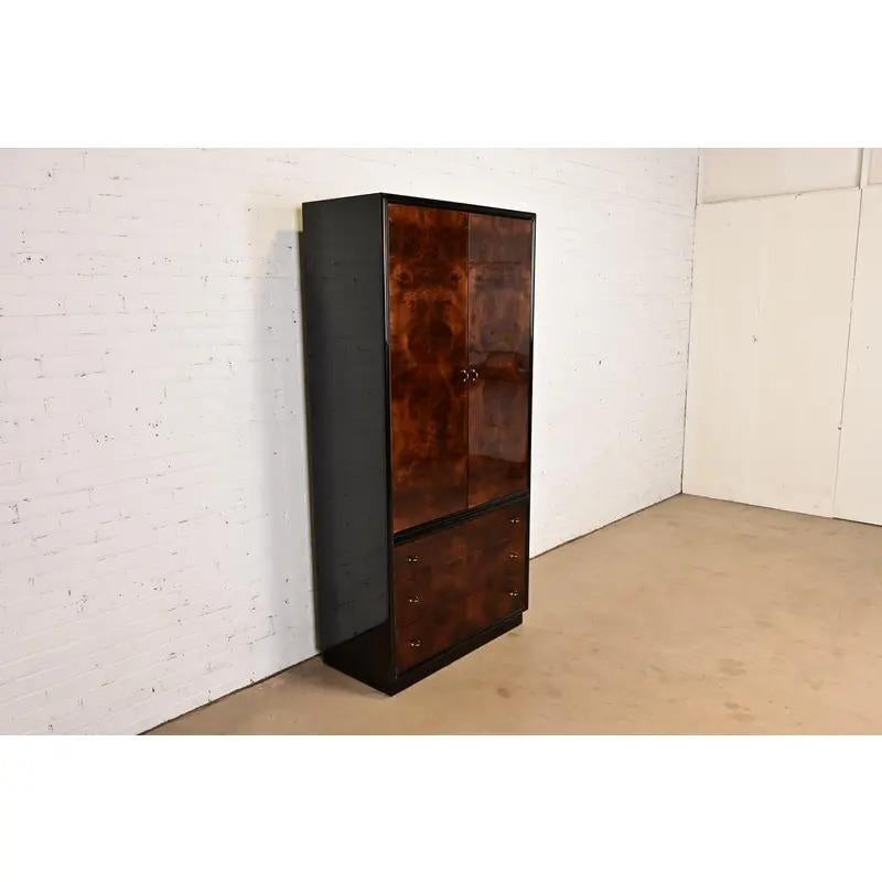 Comò moderno in stile Milo Baughman o cassapanca per gentiluomini di Henredon In condizioni buone in vendita a South Bend, IN