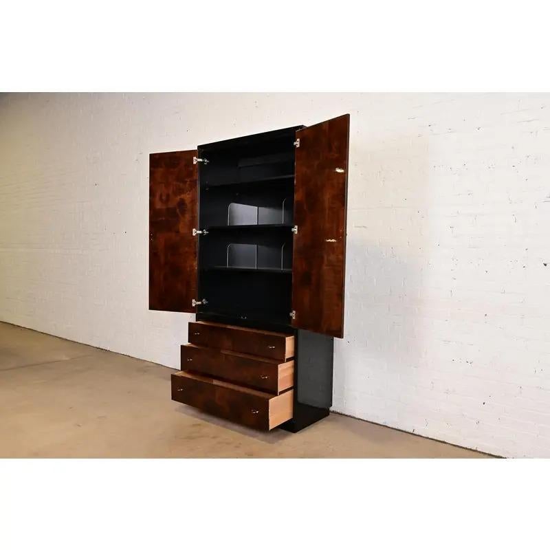 Nodo Comò moderno in stile Milo Baughman o cassapanca per gentiluomini di Henredon in vendita