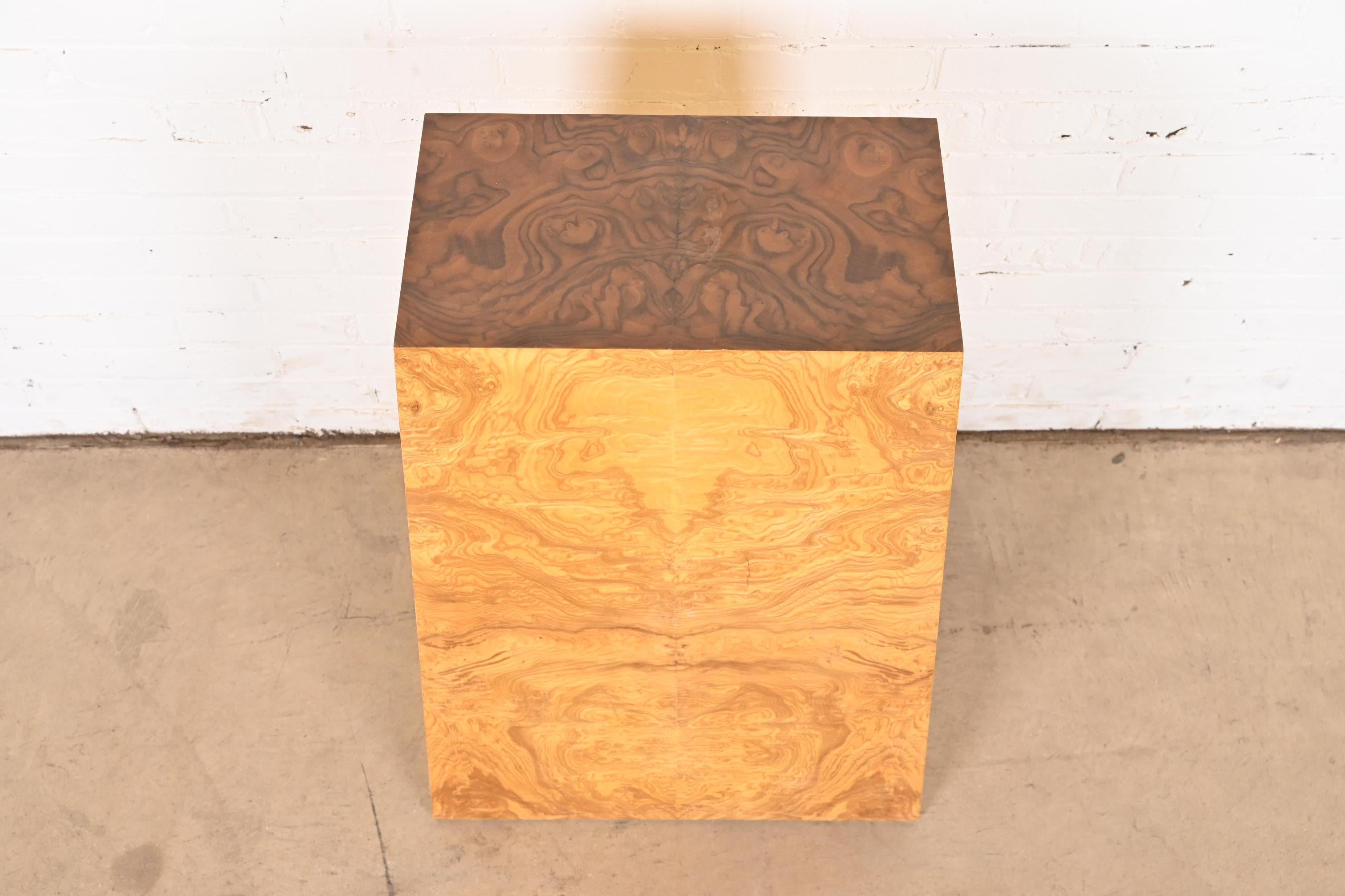 Pedestal de madera de burl modernista estilo Milo Baughman en venta 1