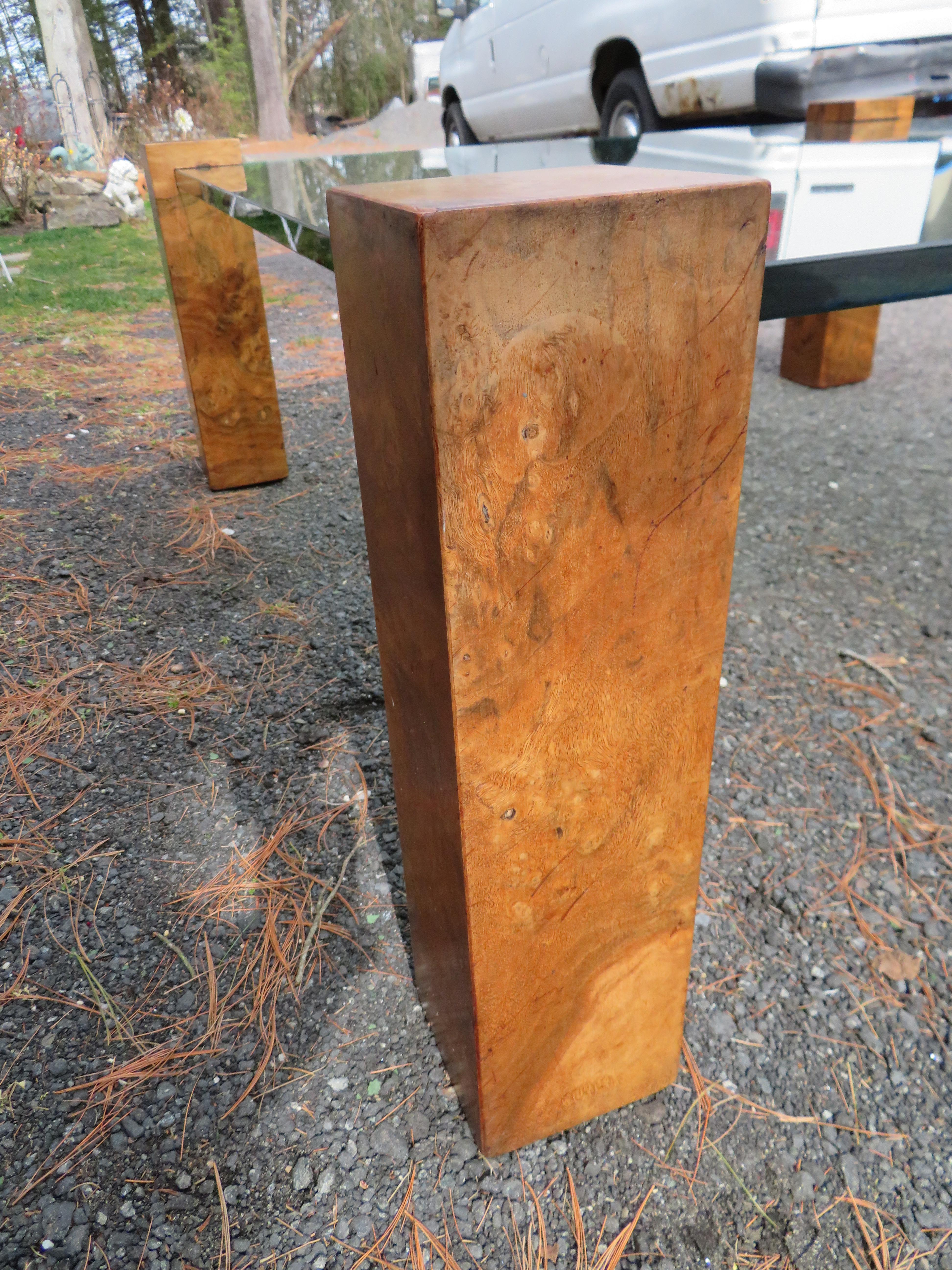 Table basse à colonne en bois d'olivier de style Milo Baughman, mi-siècle moderne en vente 1