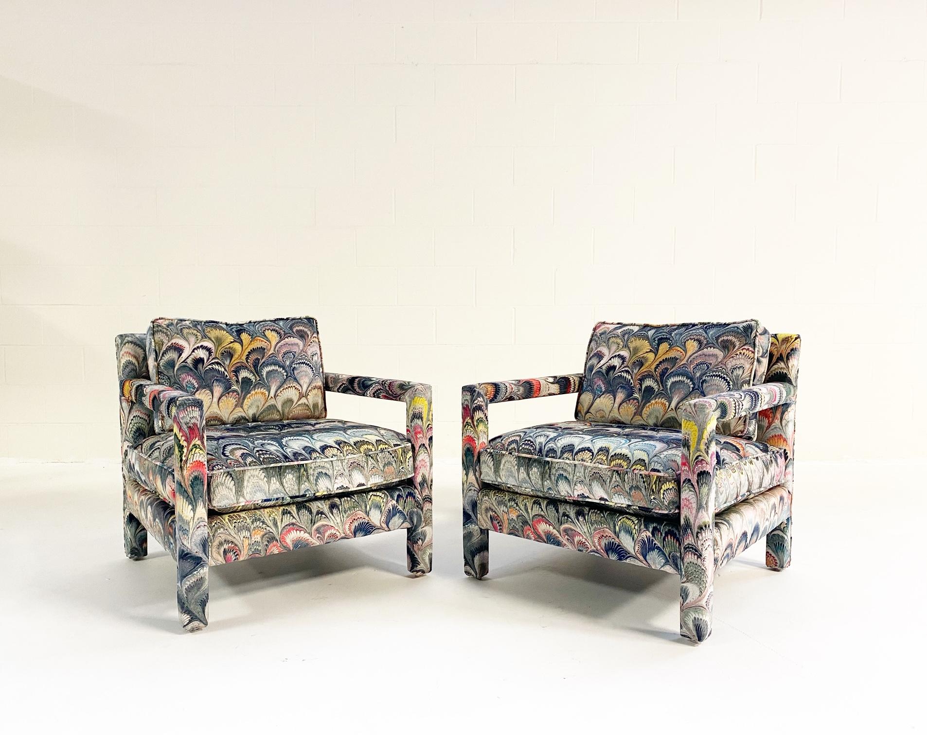 Milo Baughman Style Parsons Chairs in Beata Heuman Marbleized Velvet In Excellent Condition In SAINT LOUIS, MO