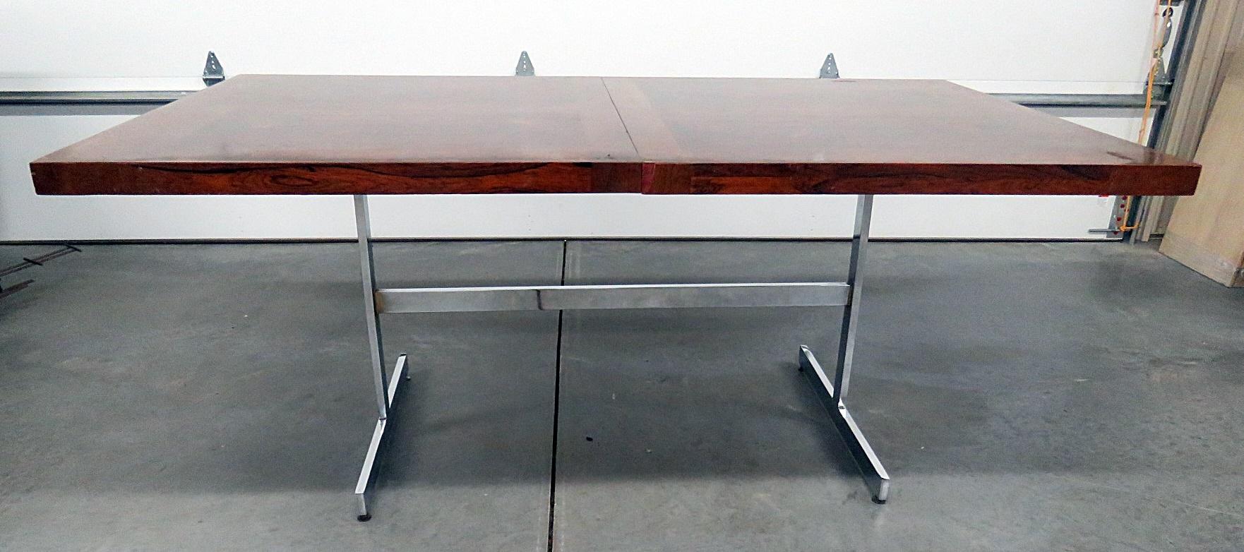 Chrome and Rosewood Milo Baughman Style Rosewood Dining Table In Good Condition In Swedesboro, NJ