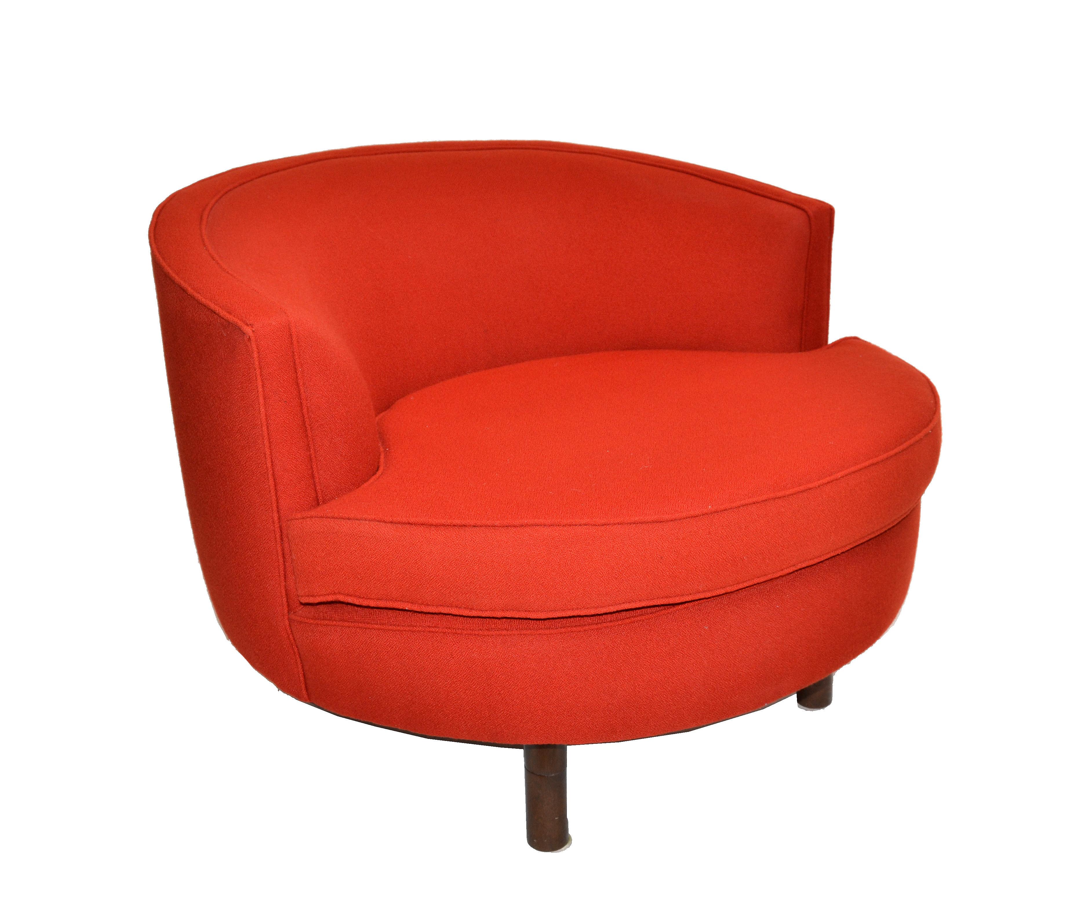 Mid-20th Century Milo Baughman Style Swivel Chair Walnut Base & Red Italian Bouclé Fabric, Pair For Sale