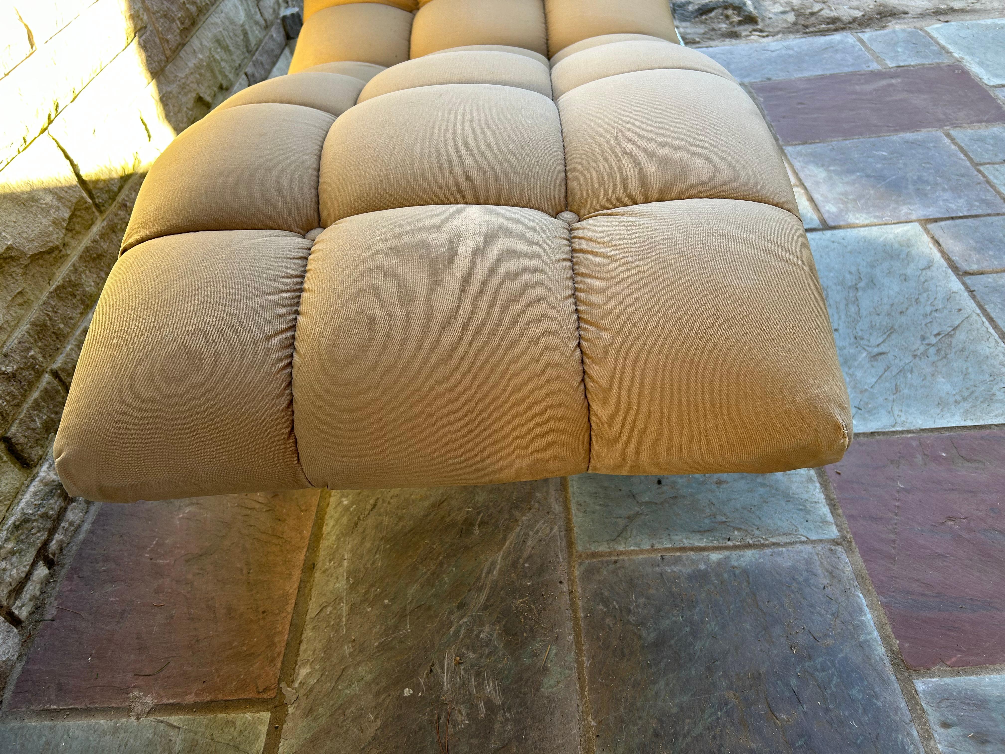 Chaise longue 'Wave' en chrome touffeté, style Milo Baughman Carsons Bon état - En vente à Pemberton, NJ