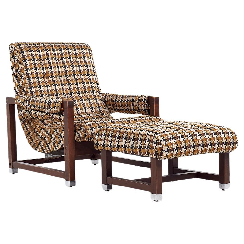Milo Baughman Style Walnut Scoop Lounge Chair and Ottoman For Sale