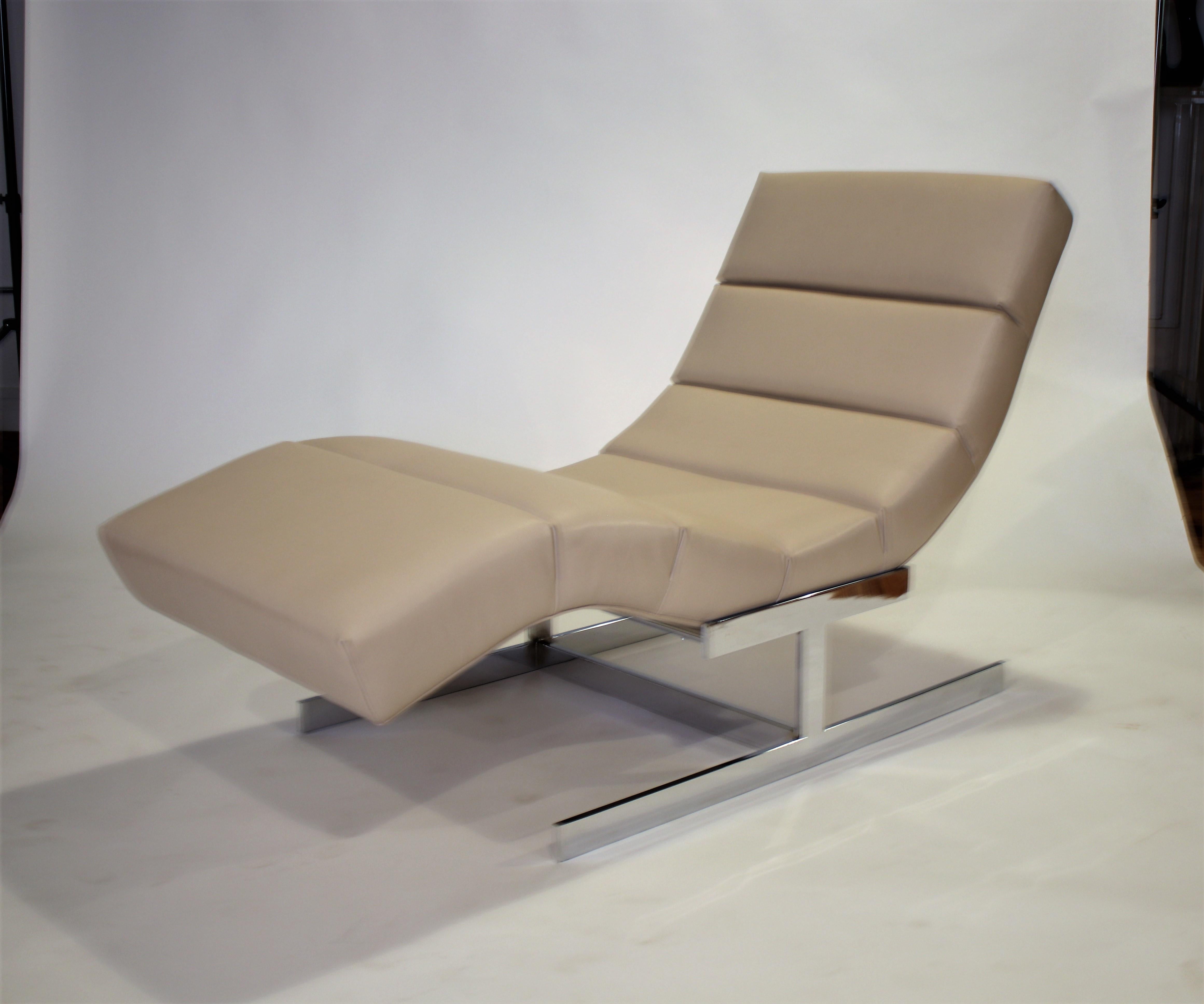 Mid-Century Modern Milo Baughman Style Wave Chaise