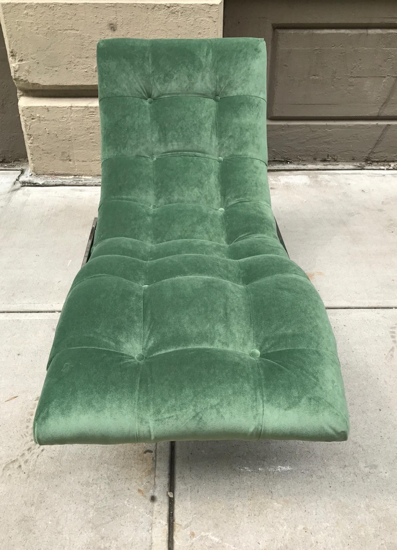 Milo Baughman Style Wave Chaise Lounge In Good Condition For Sale In New York, NY
