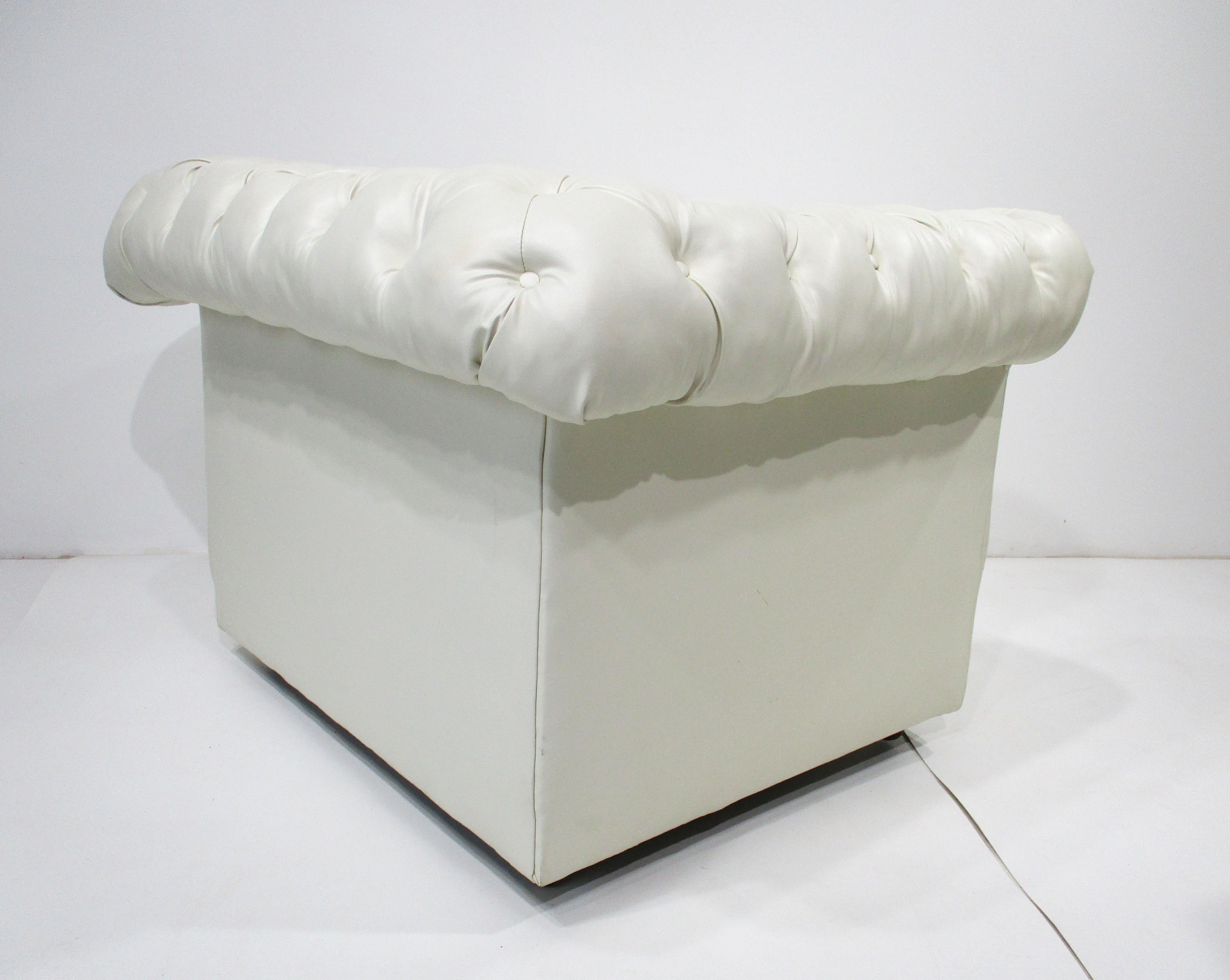 Sillones Cubo estilo Chesterfield de Milo Baughman siglo XX en venta