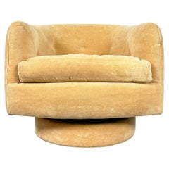 Milo Baughman Swivel and Tilt Club Chair for Thayer Coggin