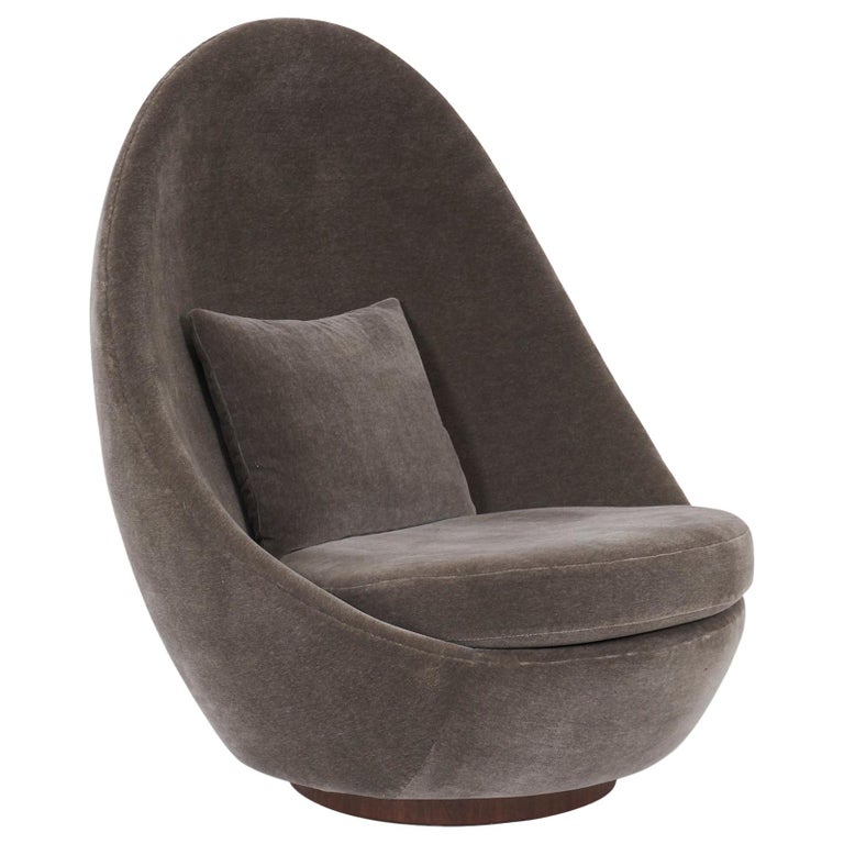 Milo Baughman Swivel and Tilt Egg Chair 1