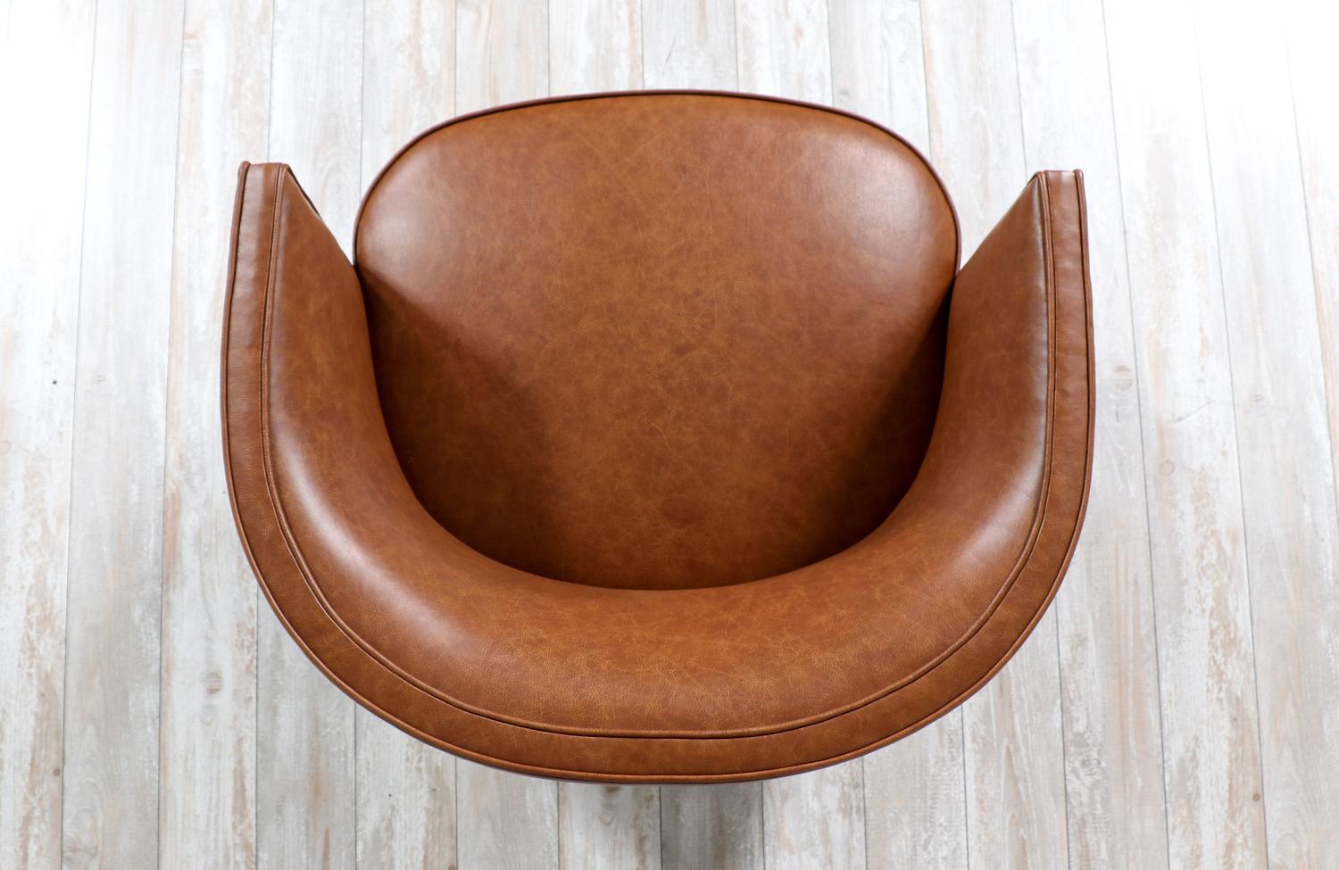 Mid-20th Century Milo Baughman Swivel Cognac Leather Tub Chair for Thayer Coggin