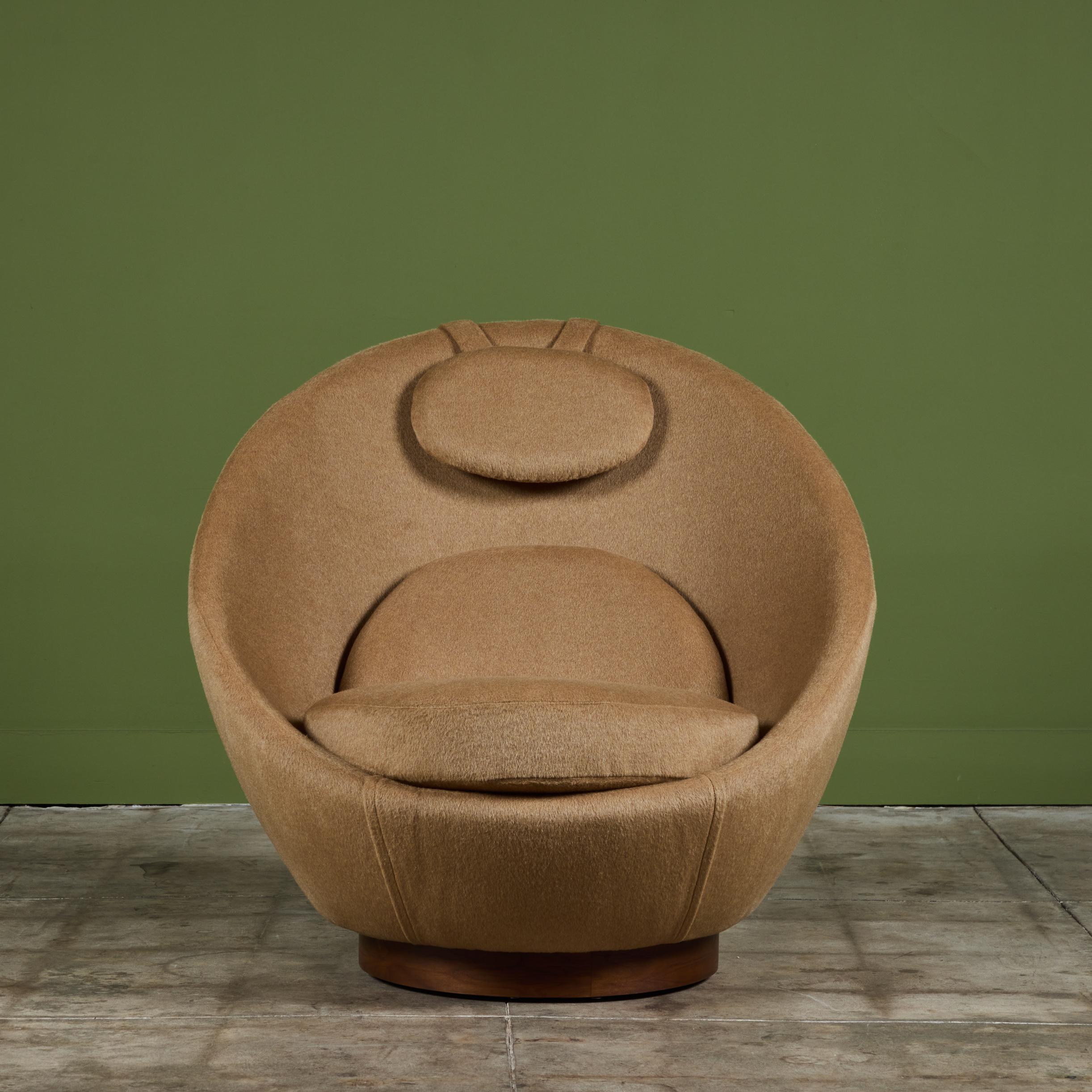 Mid-Century Modern Milo Baughman Swivel Egg Lounge Chair