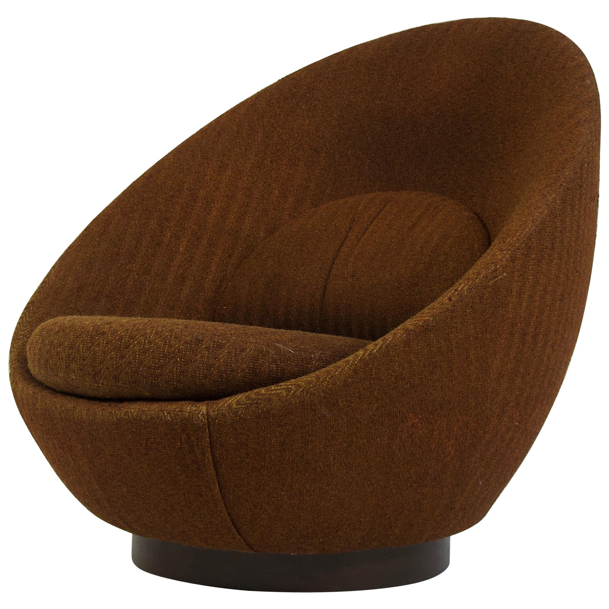 Milo Baughman Swivel Lounge Chair For Sale
