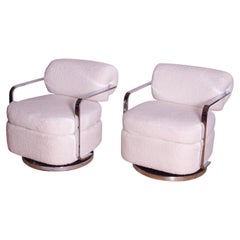 Milo Baughman Swivel Lounge Chairs in Boucle, 1960s Modern Design