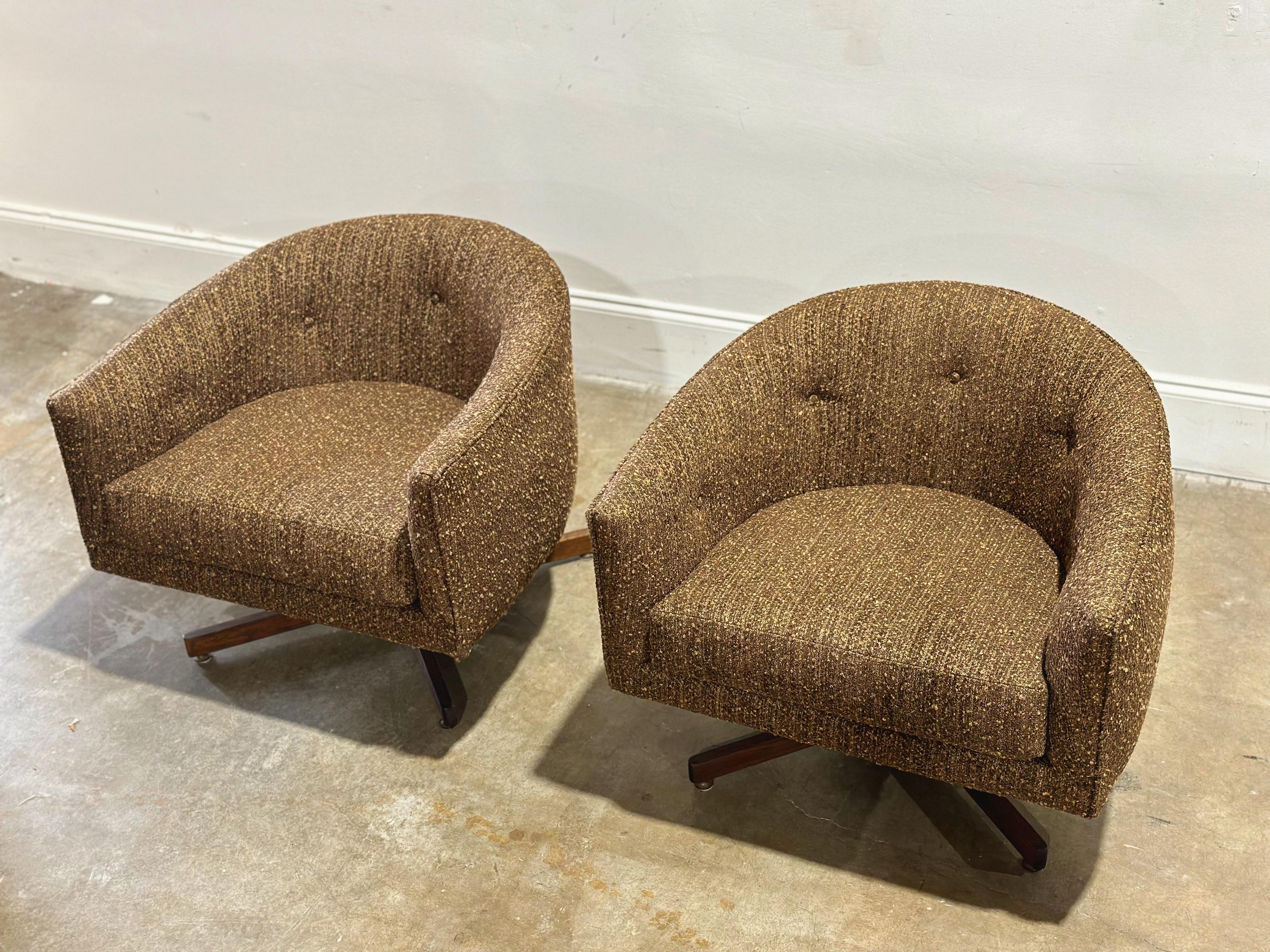 Bouclé Milo Baughman Swivel + Tilt Barrel Lounge Chairs - Midcentury - Walnut Bases For Sale