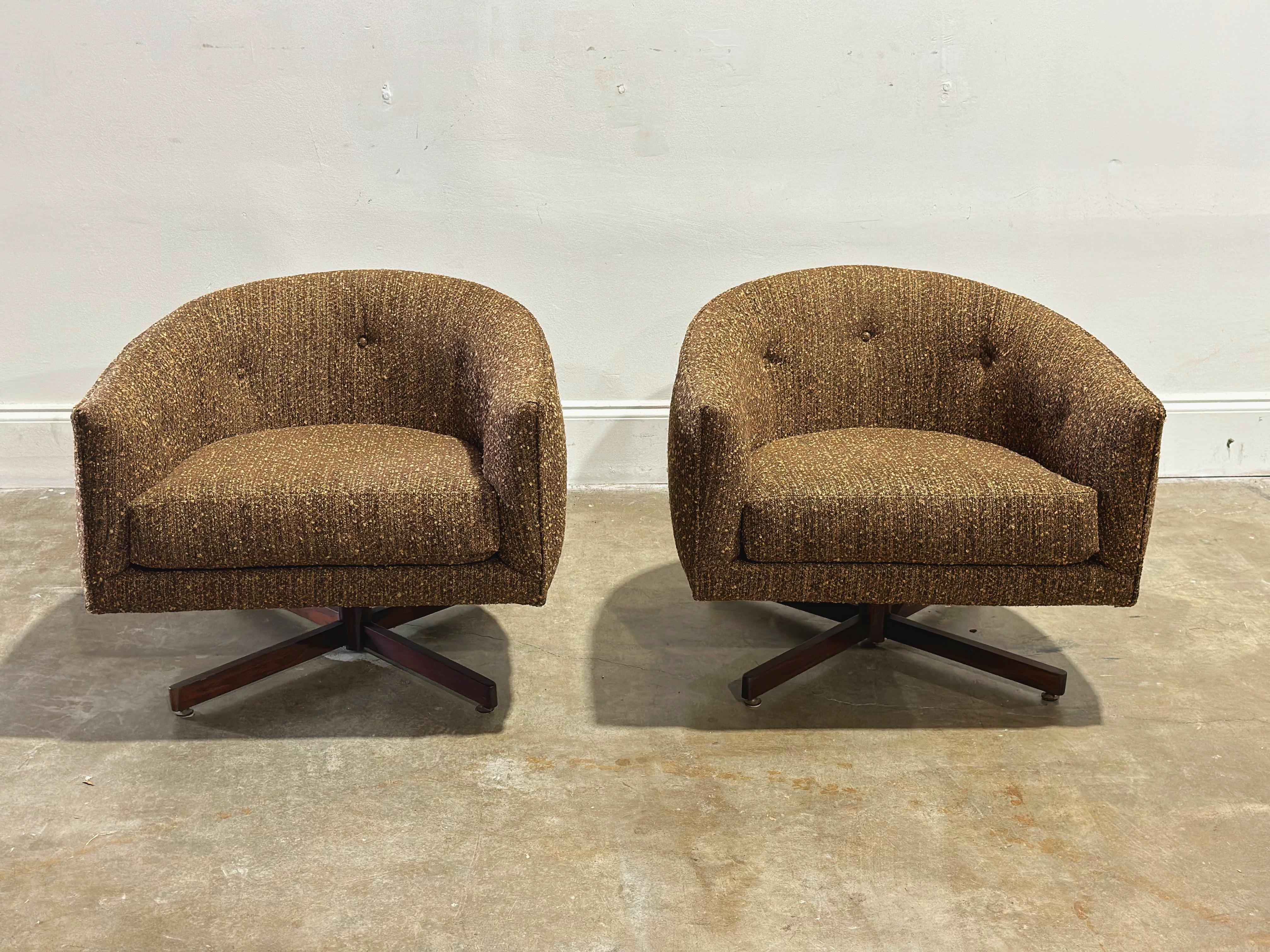 Milo Baughman Swivel + Tilt Barrel Lounge Chairs - Midcentury - Walnut Bases For Sale 1