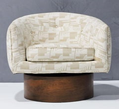 Milo Baughman Swivel Tub Chair with Rosewood Base