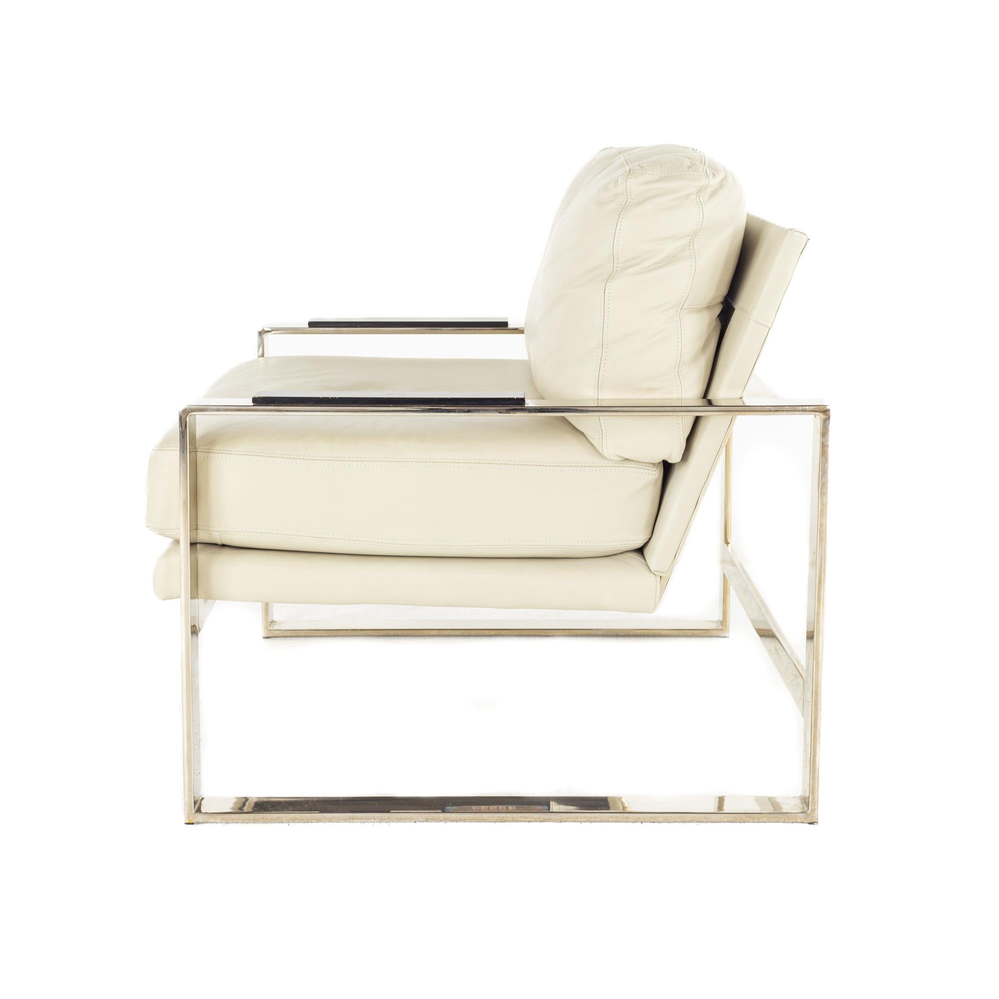 Late 20th Century Milo Baughman Syle Mid Century Chrome and Leather Flatbar Lounge Chair For Sale