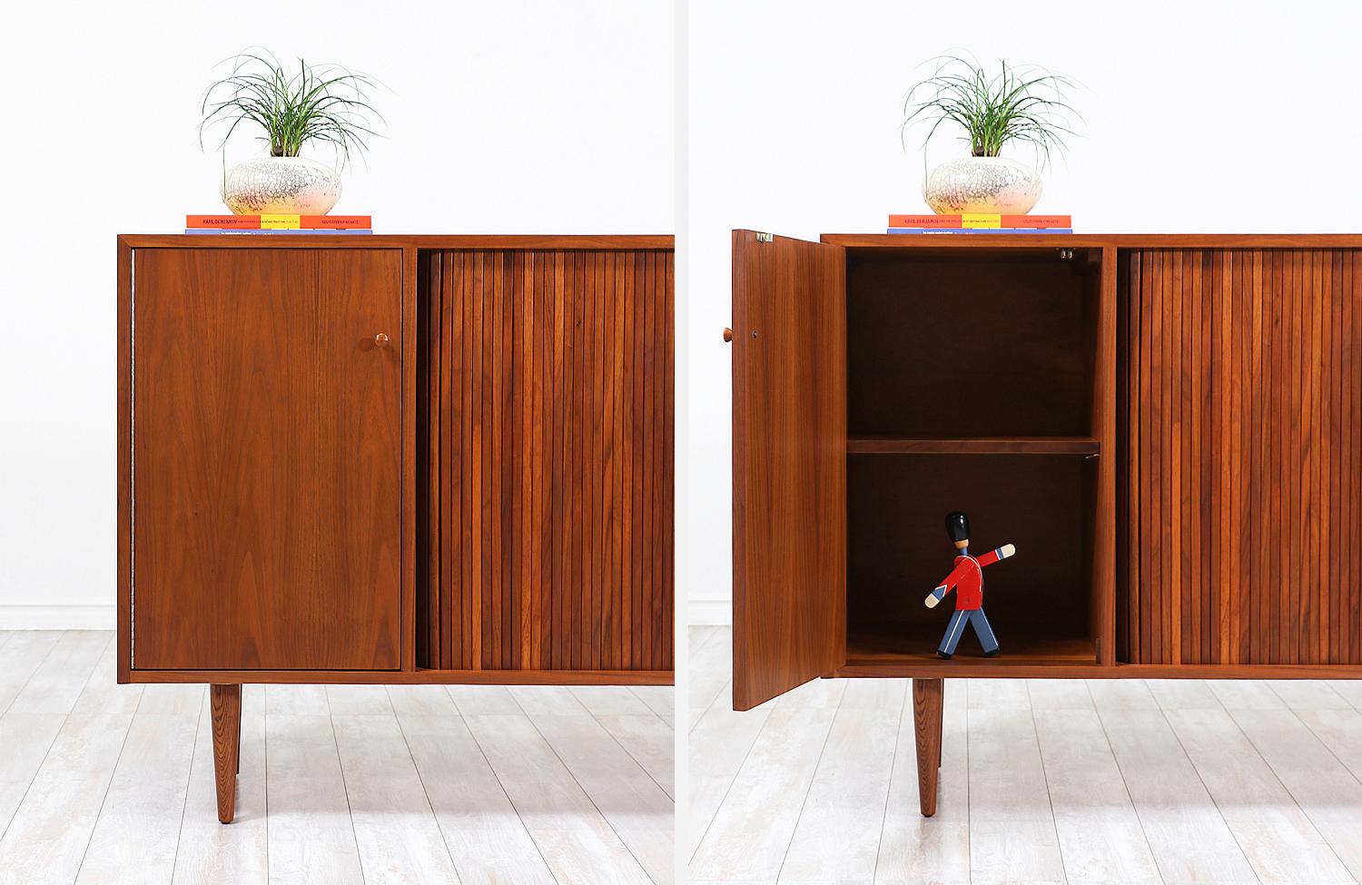 Milo Baughman Tambour-Door Credenza with Lacquered Drawers for Glenn of Cal. 7