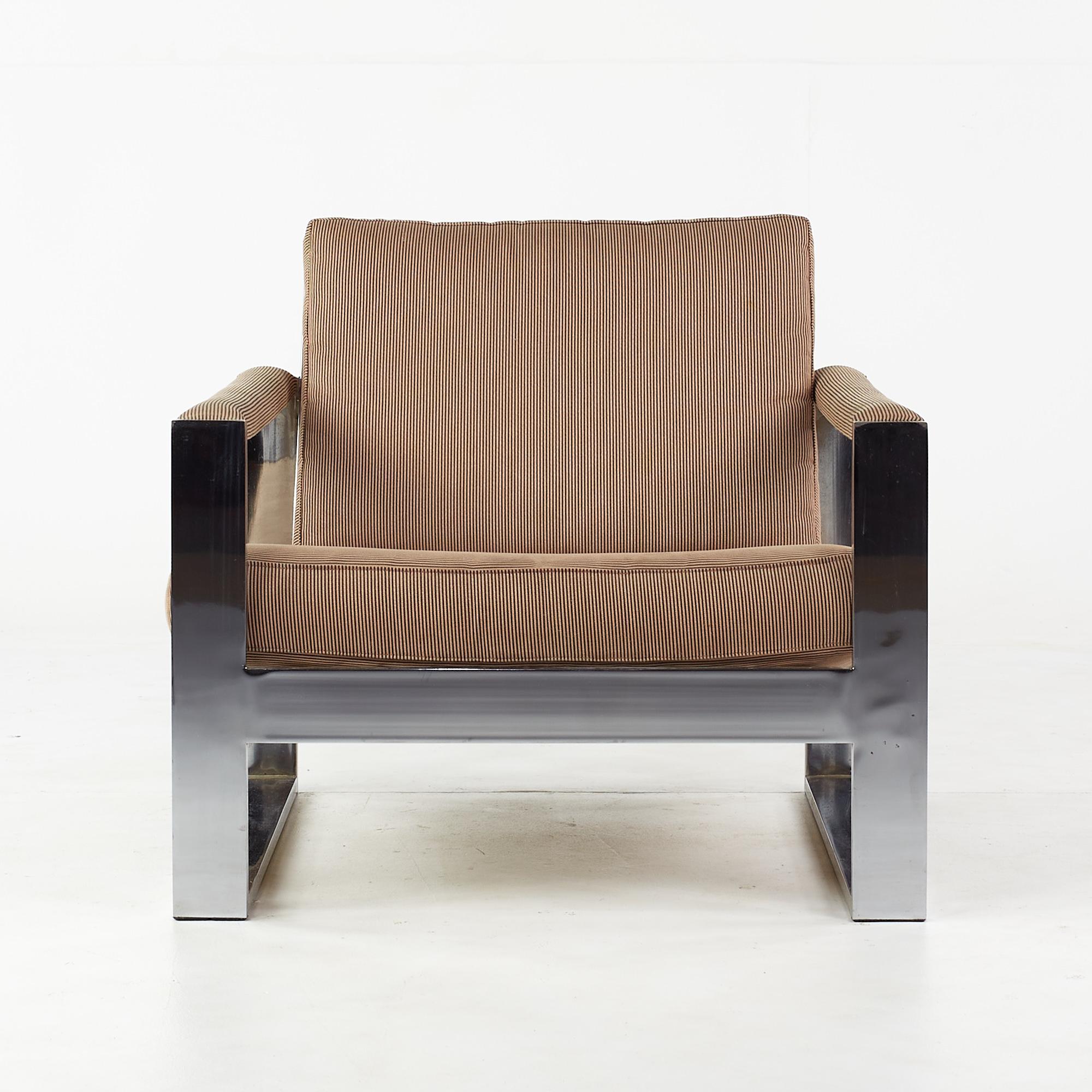 Milo Baughman mid century tank chrome flat bar lounge chair

This chair measures: 30.5 wide x 32 deep x 27 high, with a seat height of 12.5 and arm height of 20.5 inches

All pieces of furniture can be had in what we call restored vintage