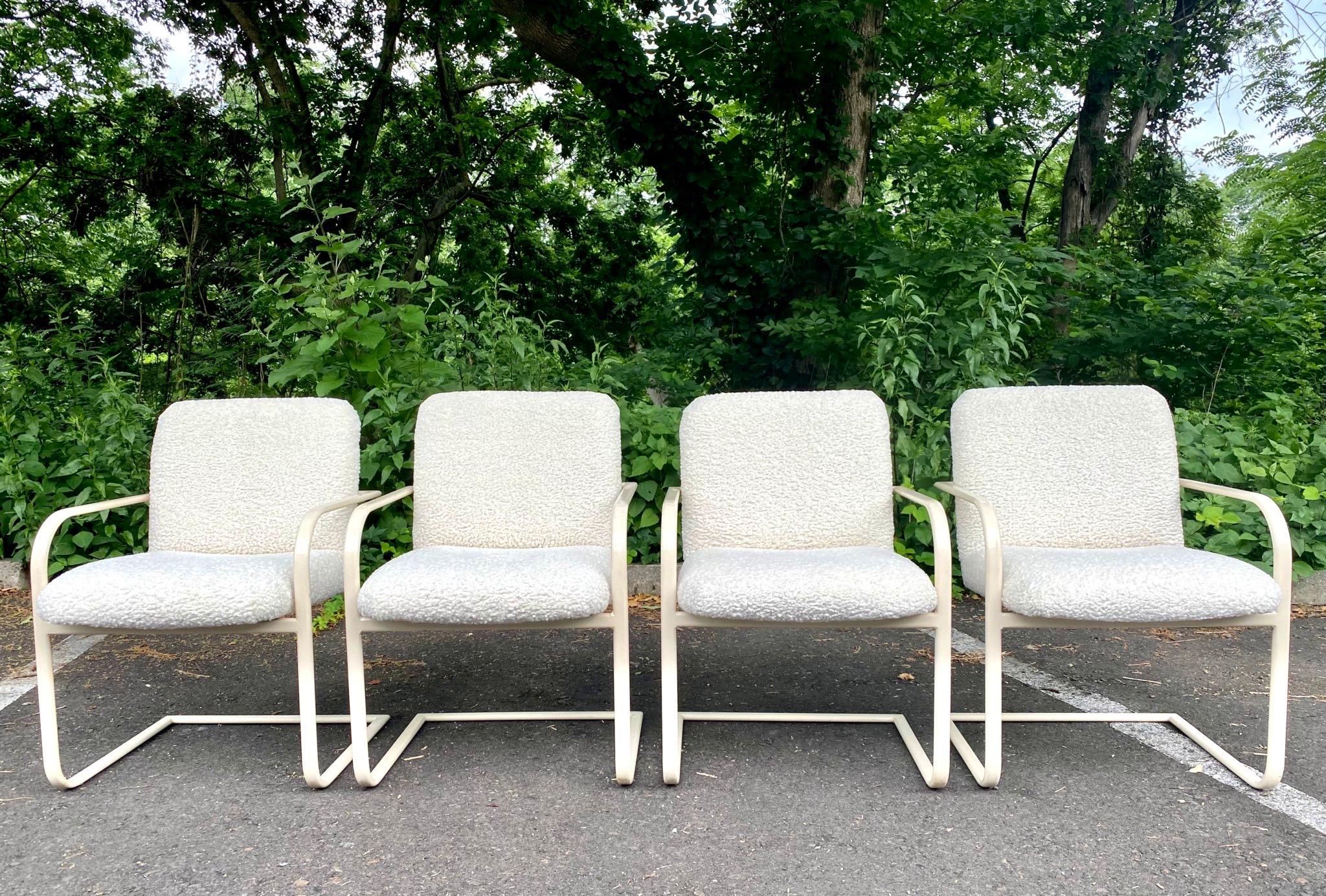 Milo Baughman Thayer Coggin Cantilever Dining Lounge Chairs Barbara Barry Boucle In Good Condition For Sale In Lambertville, NJ
