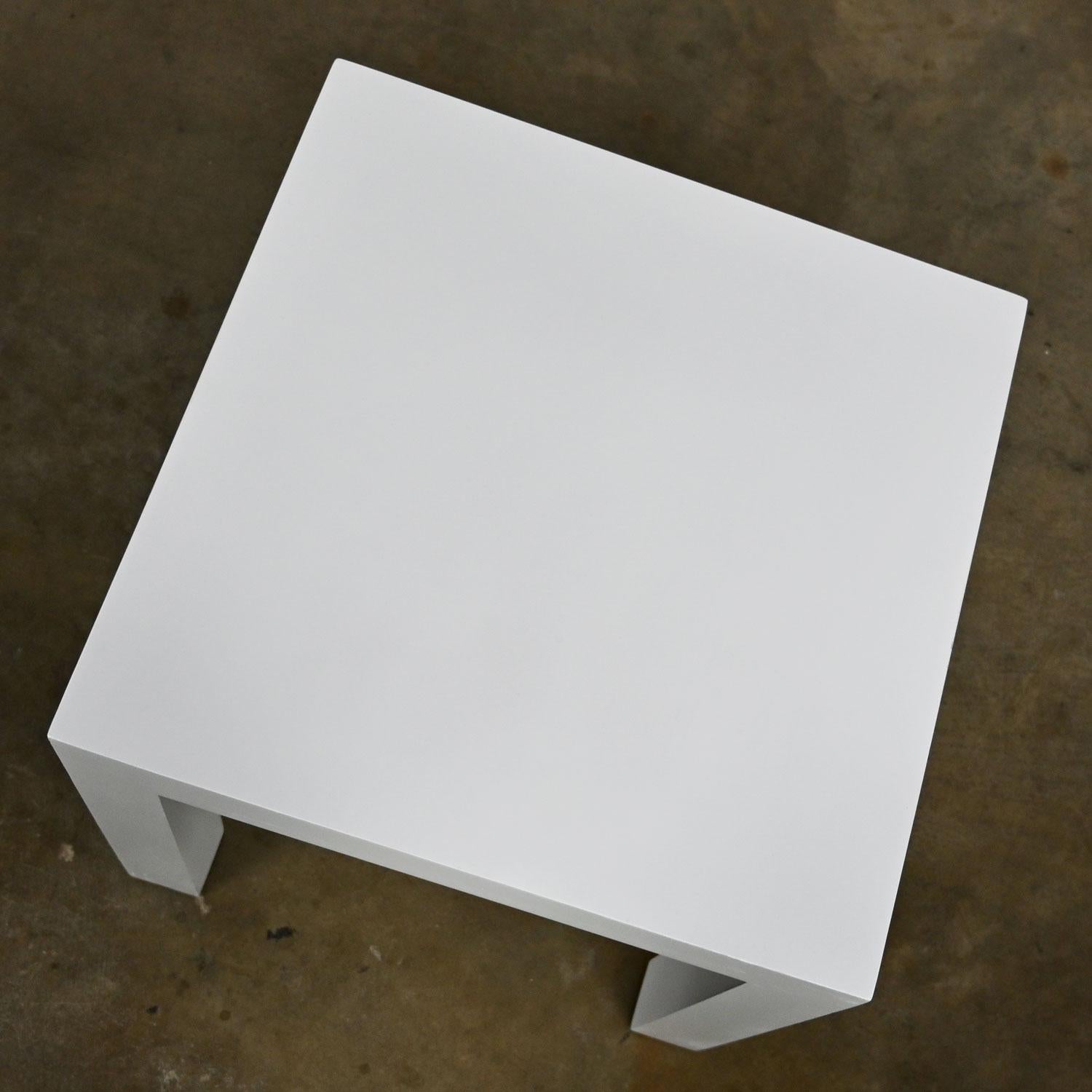 Milo Baughman Thayer Coggin Environment 70 Sq White Painted Parsons Side Table In Good Condition For Sale In Topeka, KS