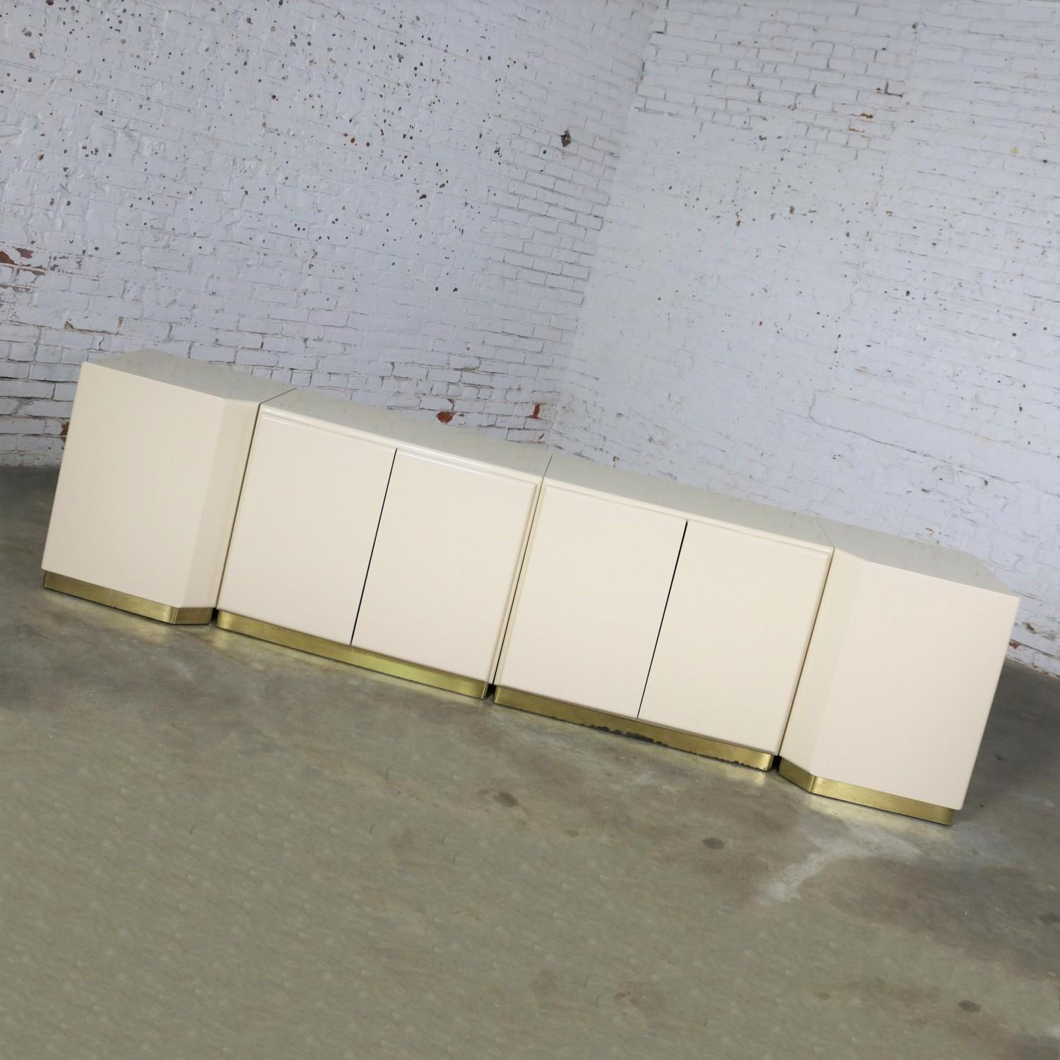 Late 20th Century Milo Baughman Thayer Coggin Ivory Lacquered Set of 7, 5 Cabinets 2 Corner Units
