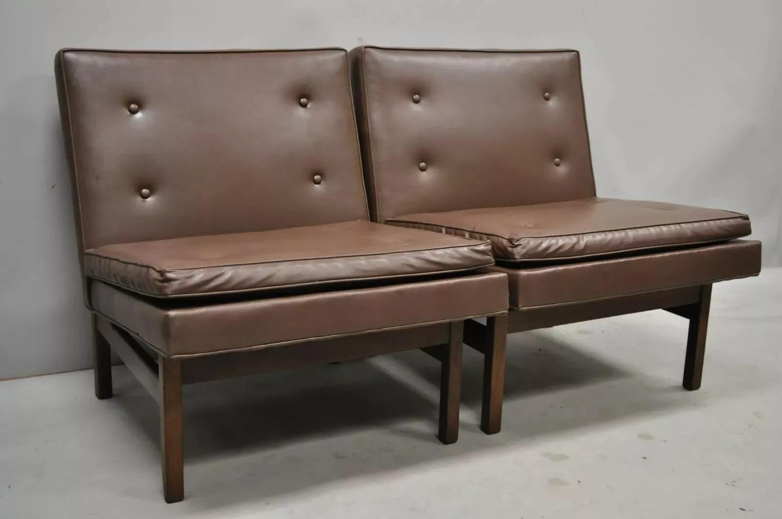 Sedie da salotto in teak marrone di Milo Baughman, Thayer Coggin, del Medioevo Moderno - una coppia in vendita 4