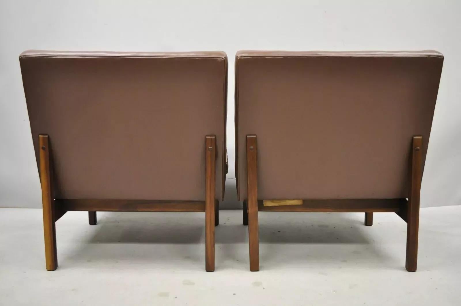 Sedie da salotto in teak marrone di Milo Baughman, Thayer Coggin, del Medioevo Moderno - una coppia In condizioni buone in vendita a Philadelphia, PA
