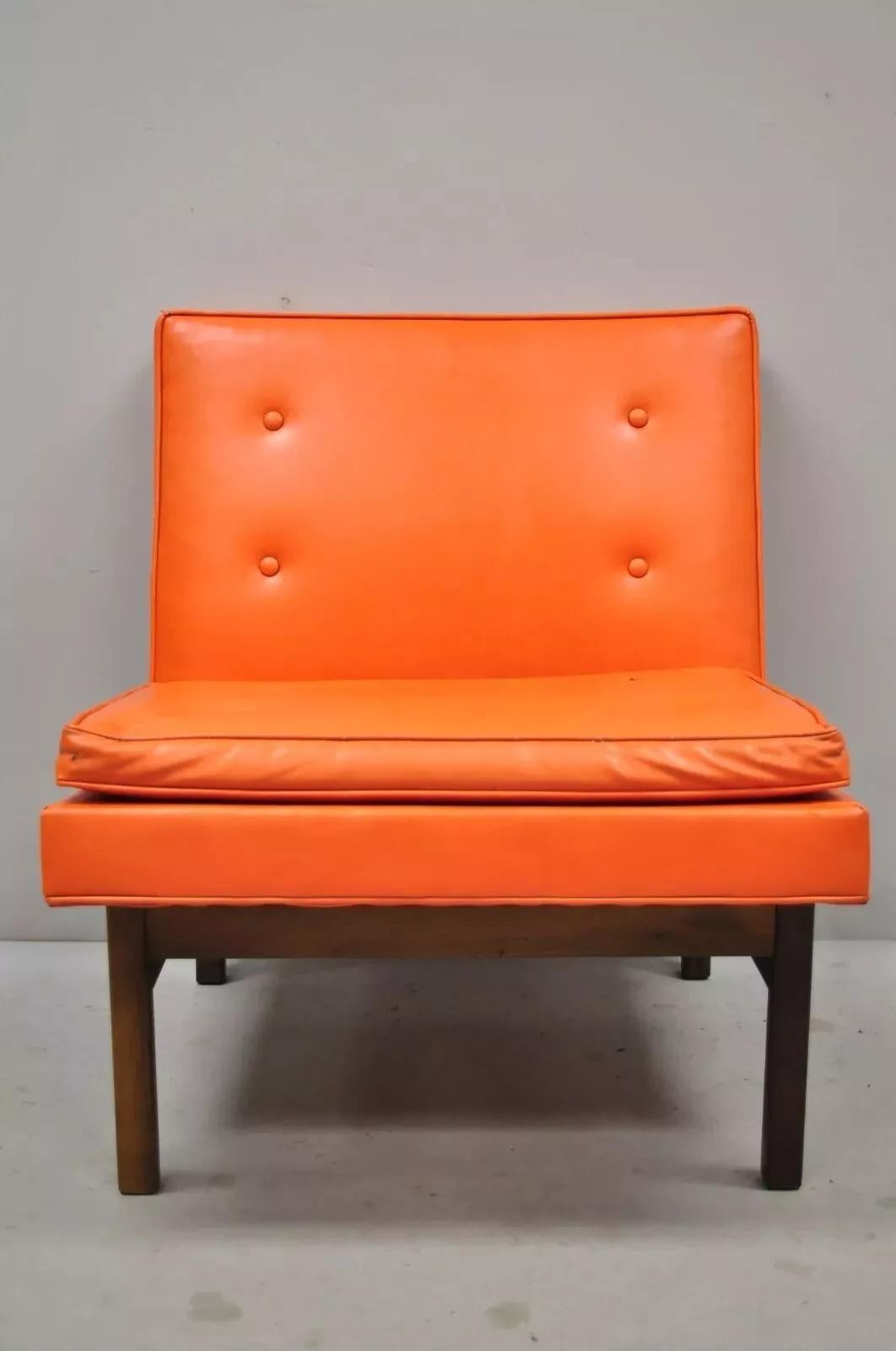 Milo Baughman Thayer Coggin Mid Century Modern Orange Teak & Vinyl Lounge Chair For Sale 4