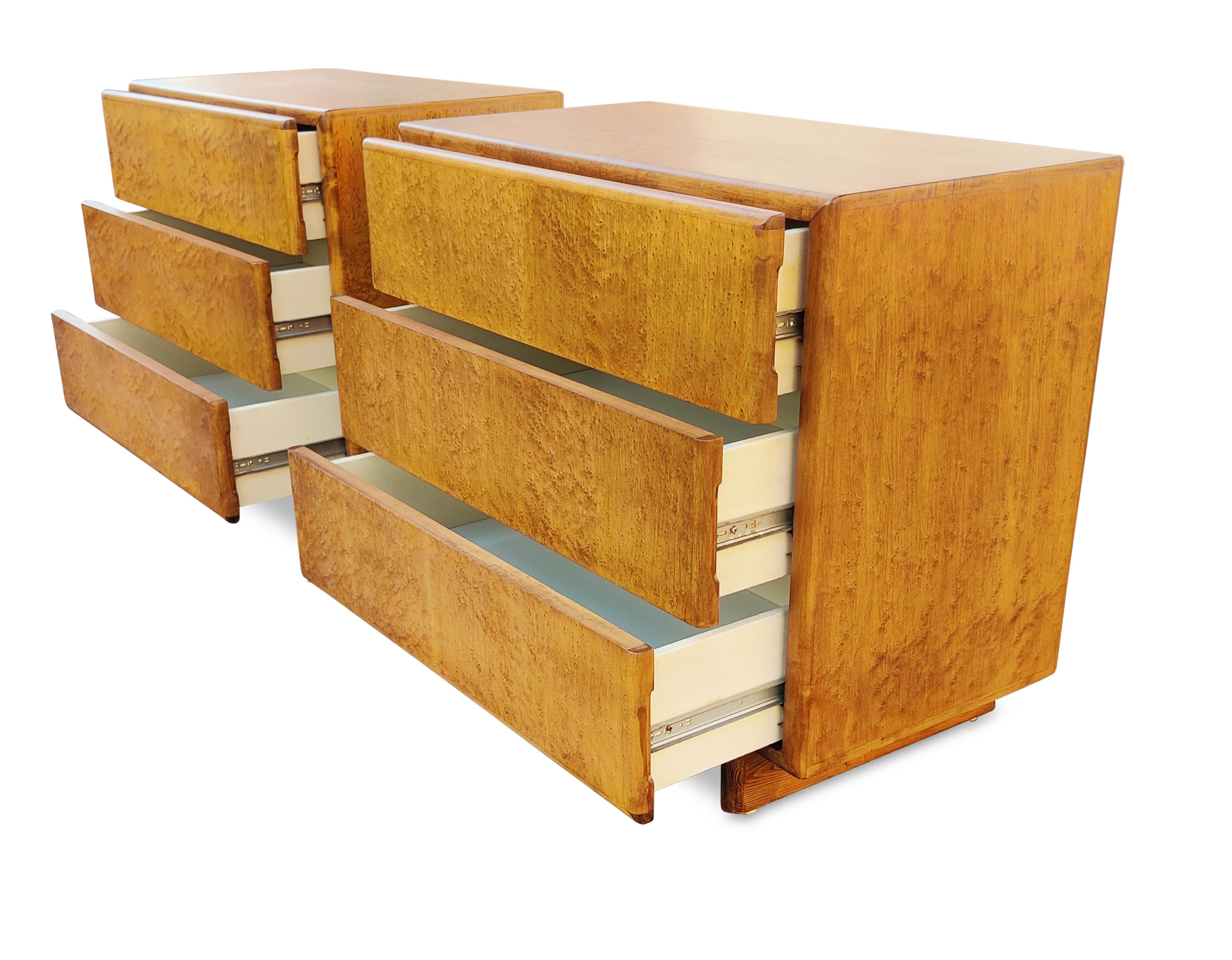 Milo Baughman Thayer Coggin Pair Dressers or Nightstands Birdseye Maple, 1970s 3