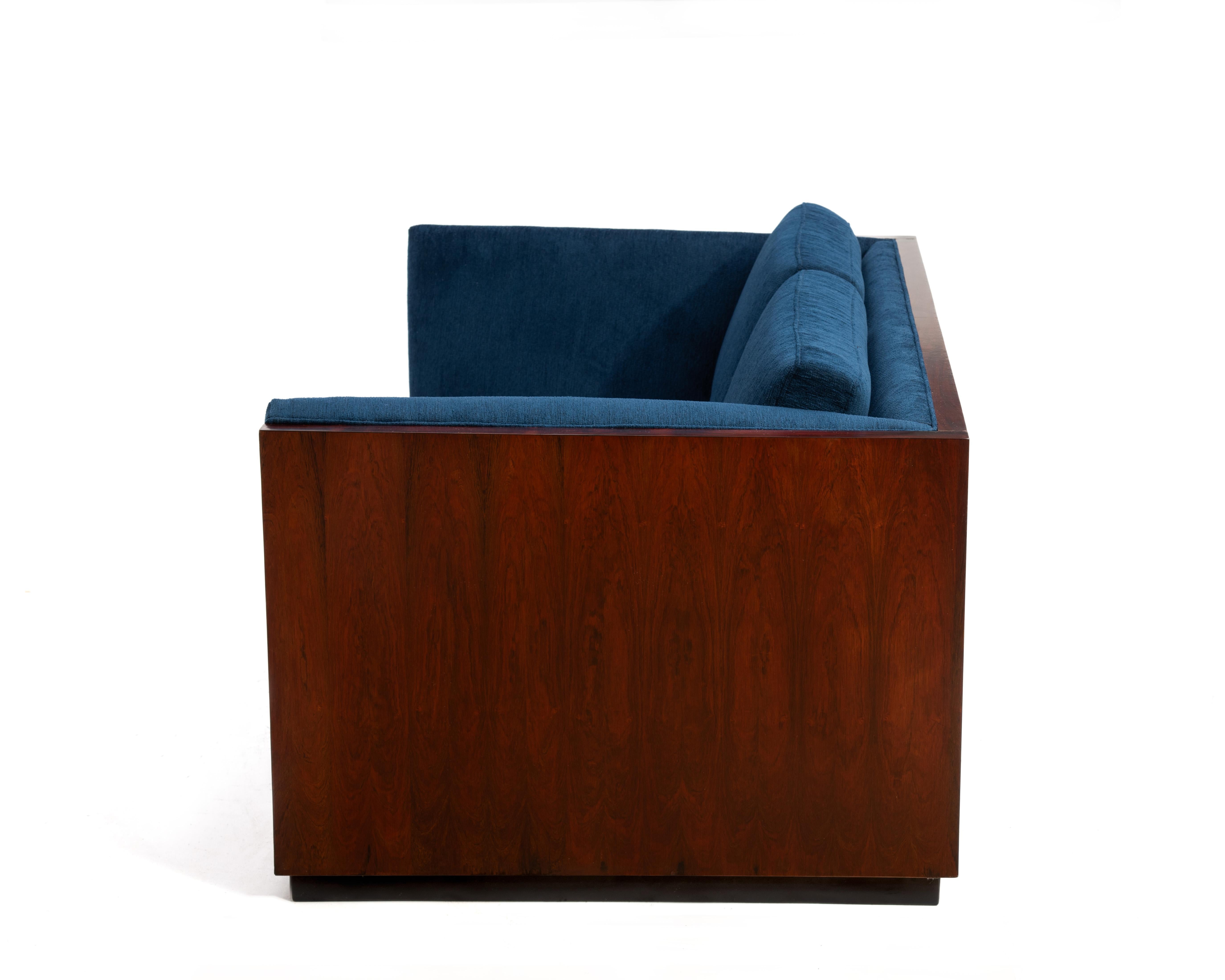Milo Baughman Thayer Coggin Rosewood Case Sofa Settee Two Seat 1960s Knoll In Good Condition For Sale In Forest Grove, PA