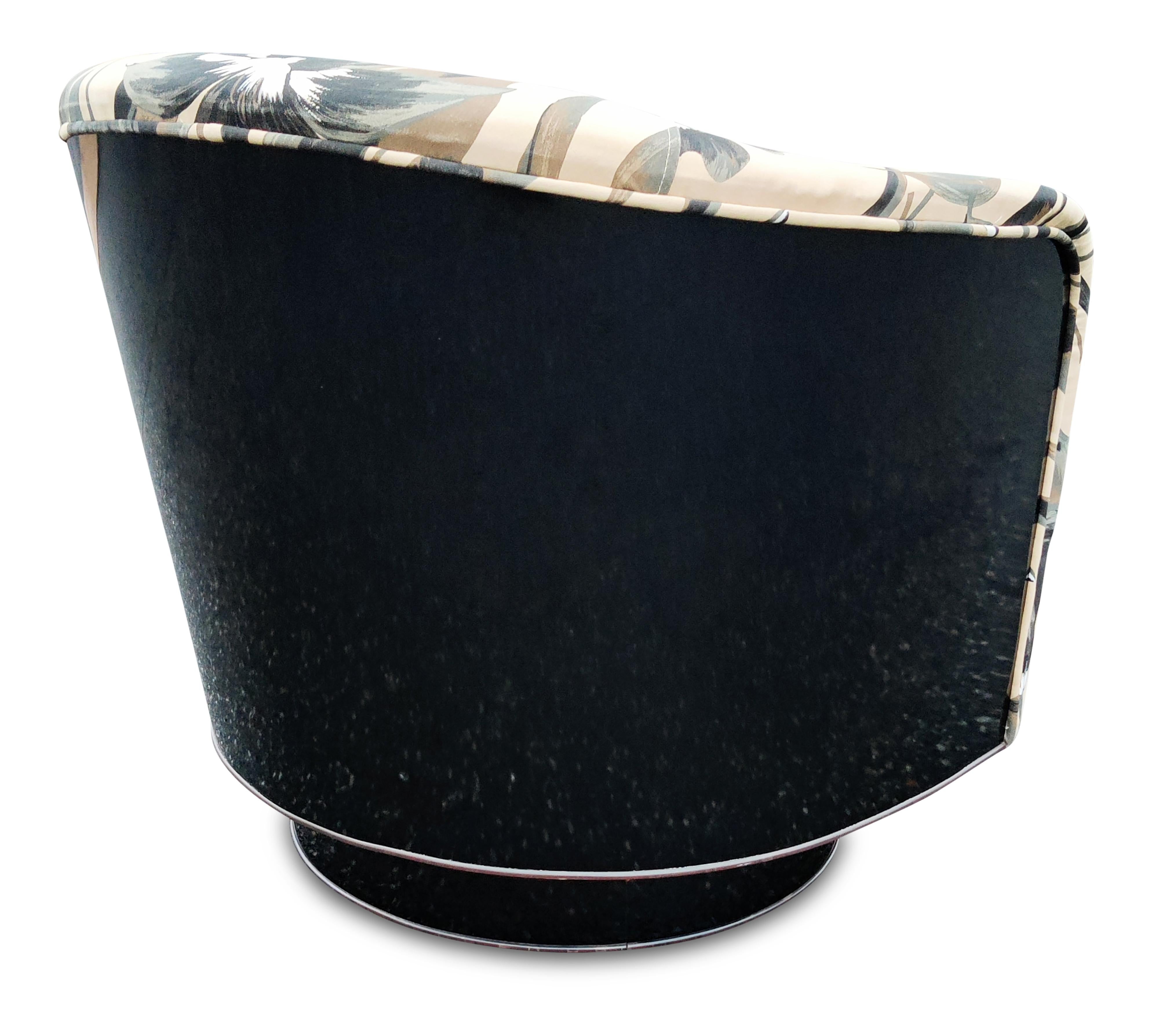 American Milo Baughman - Thayer Coggin Swivel Barrel Lounge Chair Glossy Black Laminate  For Sale
