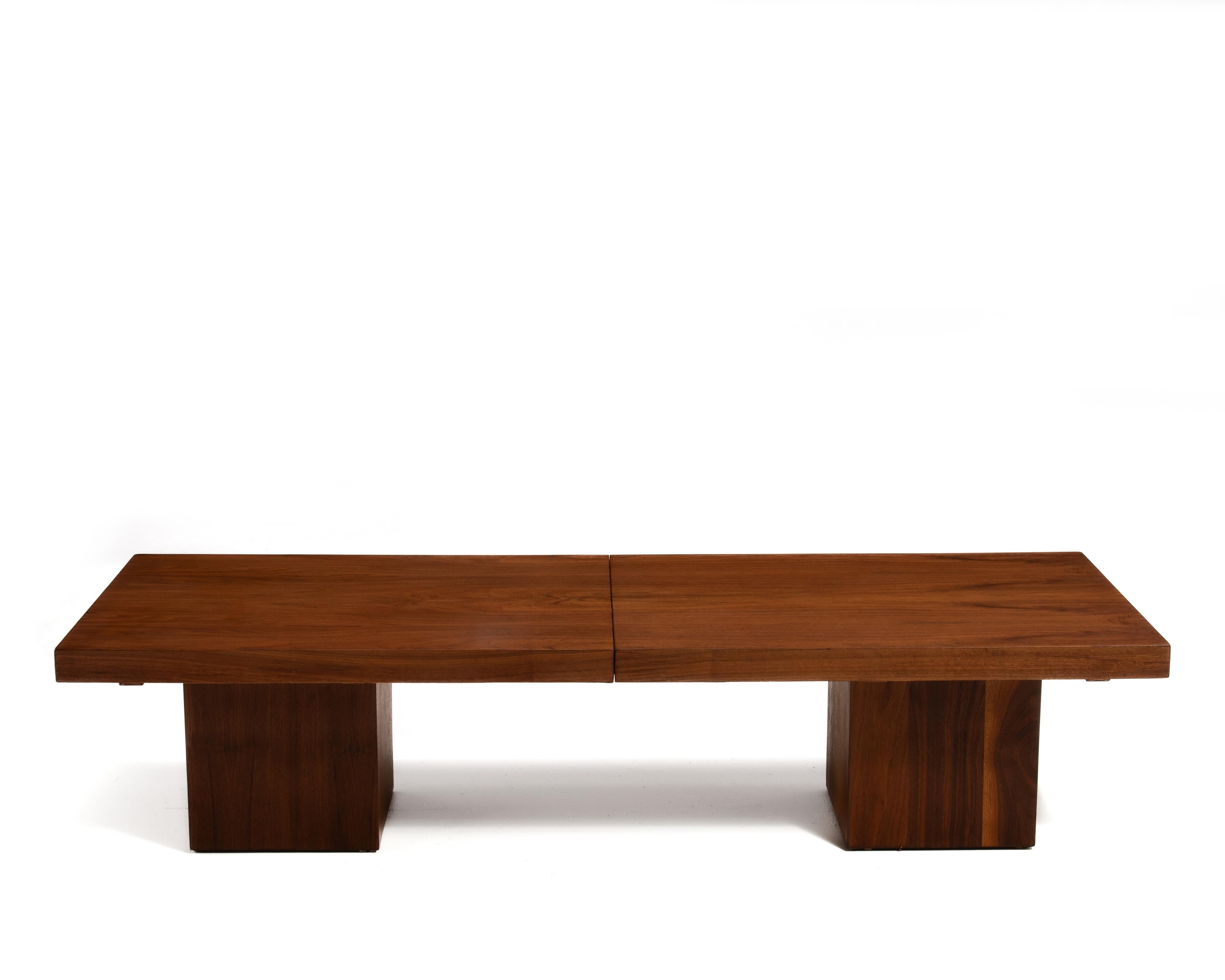Mid-20th Century Milo Baughman Thayer Coggin Walnut Expanding Coffee Cocktail Table Unmarked