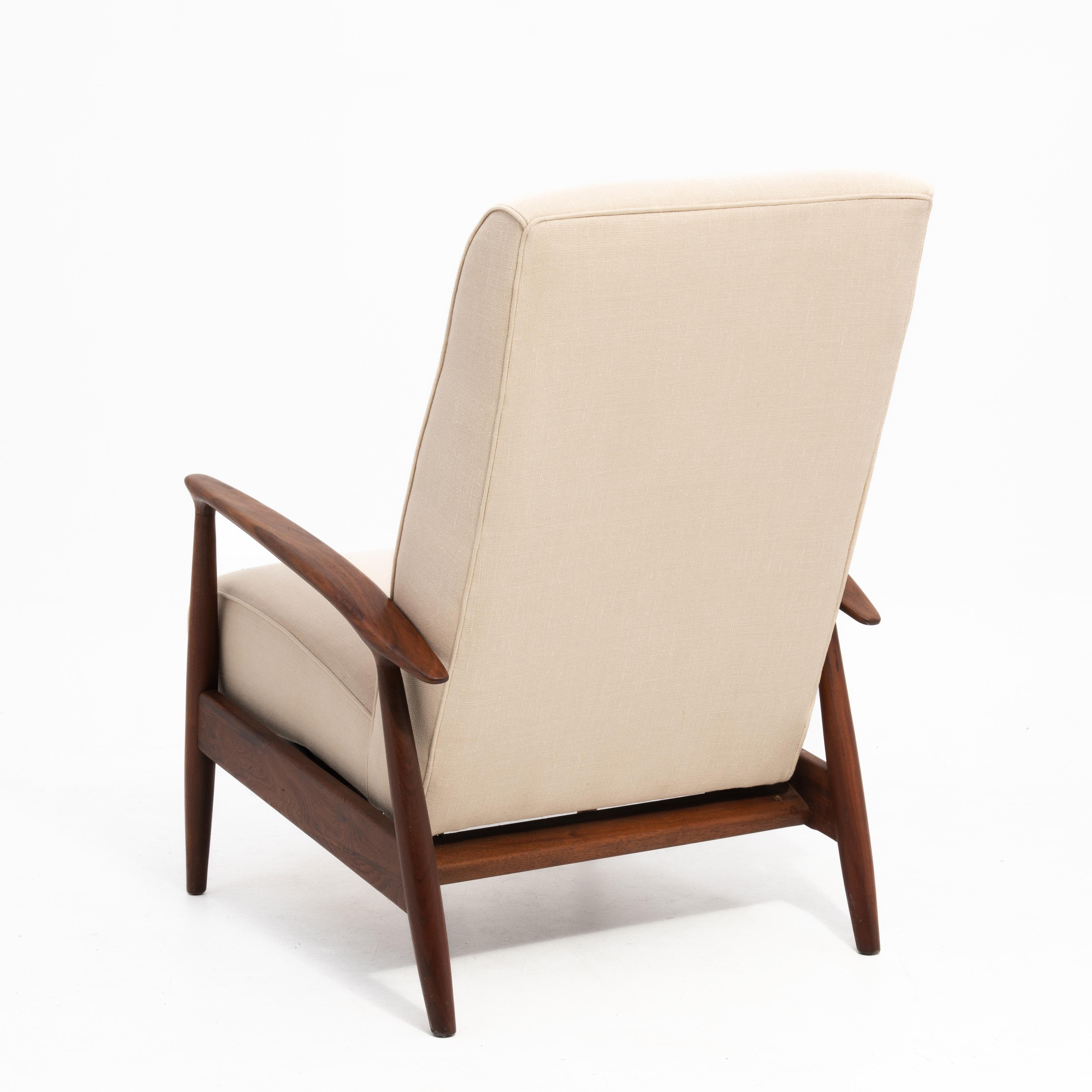 Milo Baughman Thayer Coggin Walnut Viceroy Lounge Recliner Chair For Sale 1